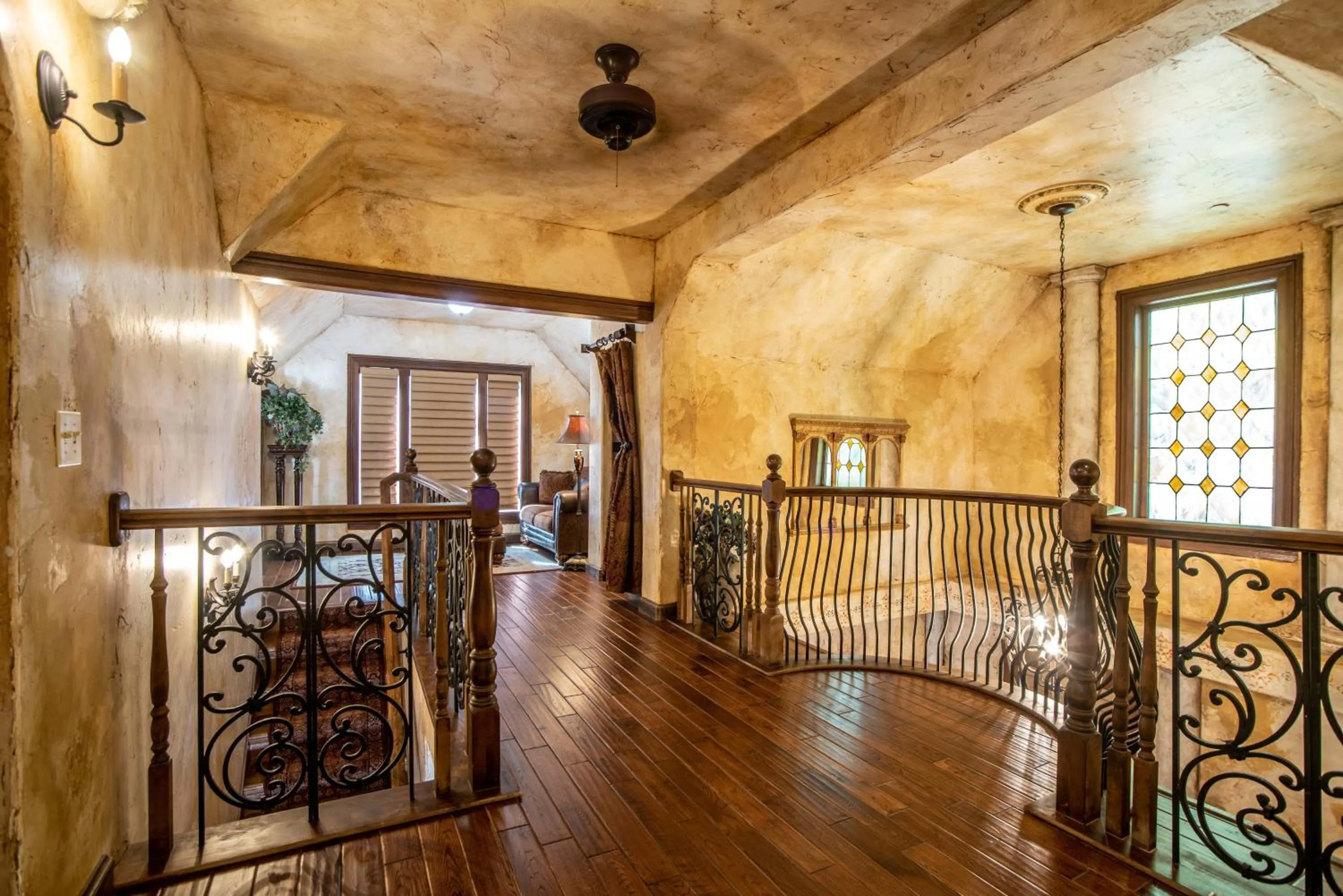 Decorative detail in The Anniversary Inn - Logan