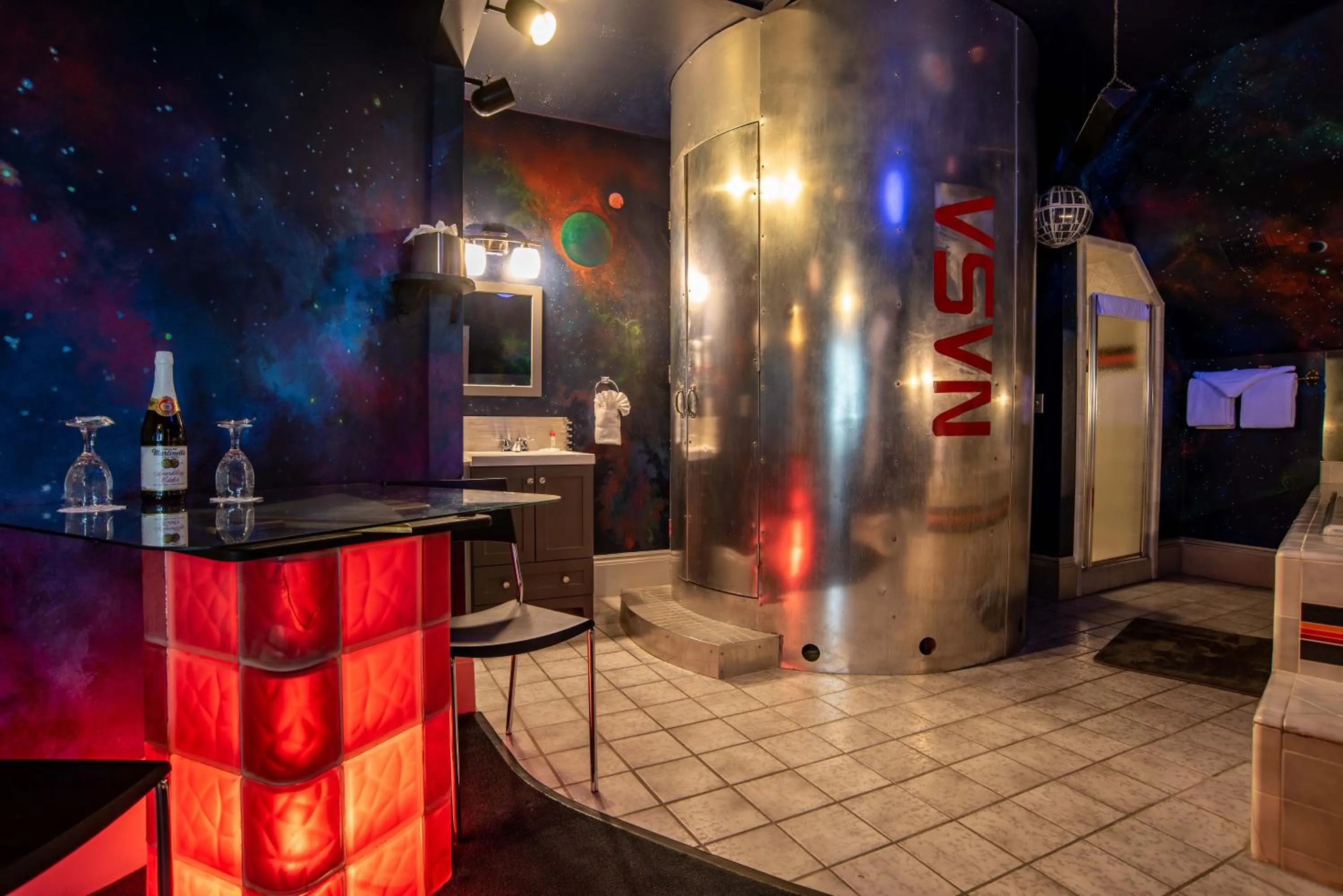 Decorative detail in The Anniversary Inn - Logan