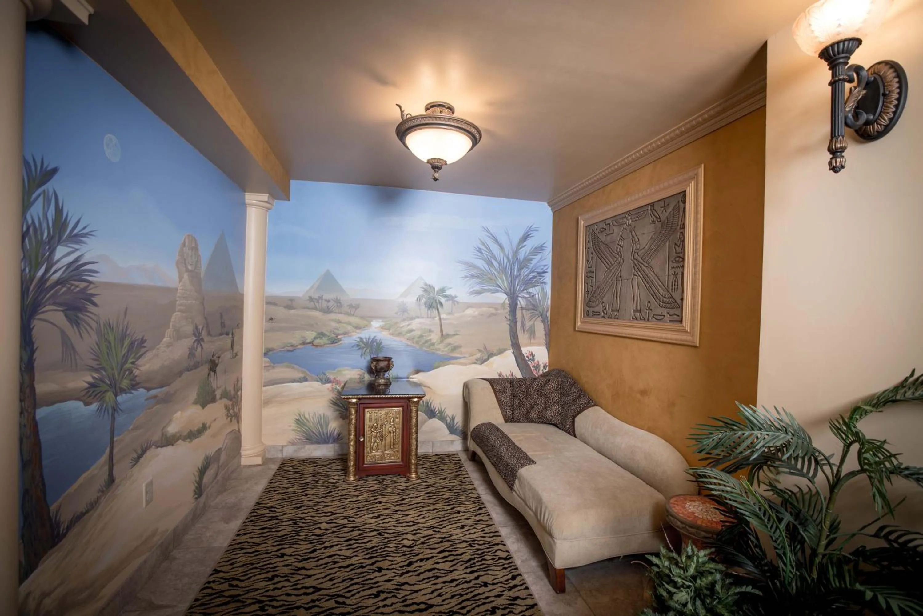 Living room in The Anniversary Inn - Logan