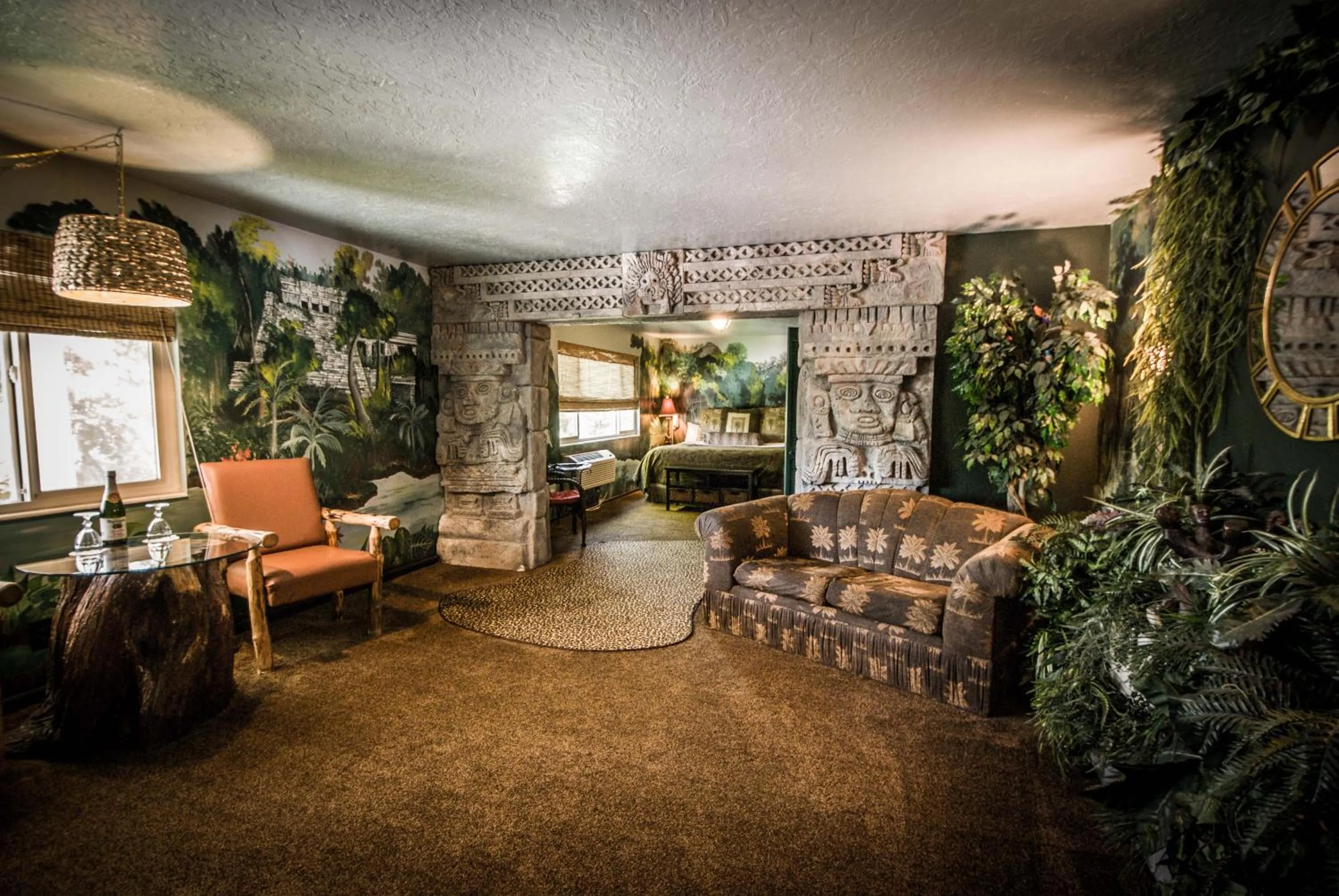 Living room in The Anniversary Inn - Logan