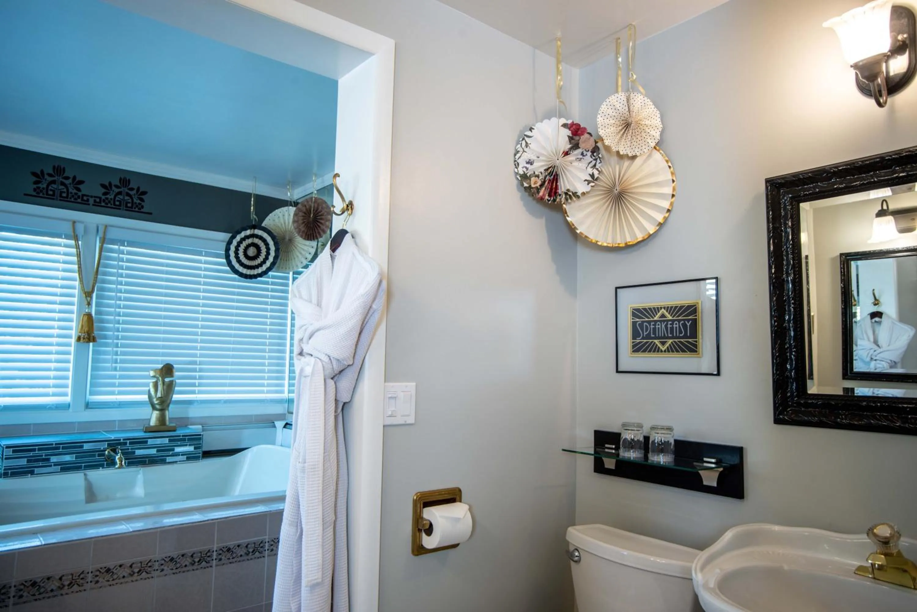 Bathroom in The Anniversary Inn - Logan