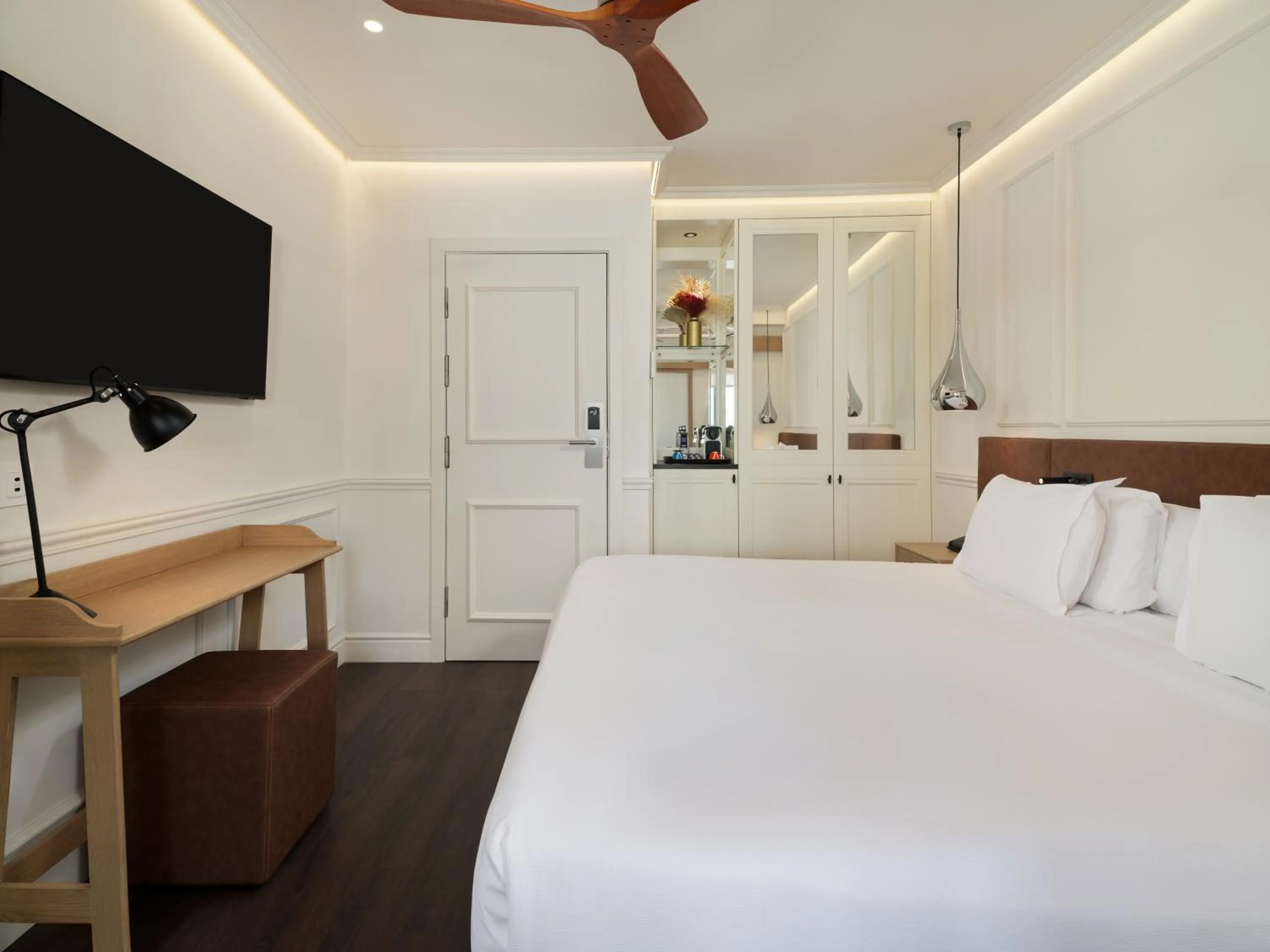 Bed in H10 Universitat