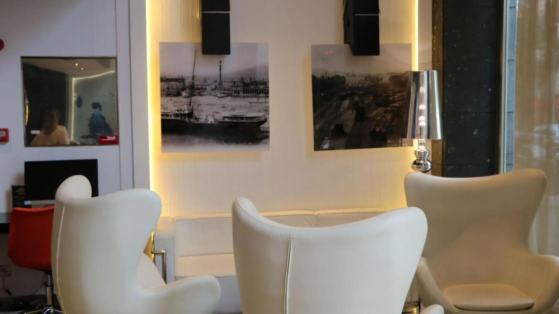 Lobby or reception in Evenia Rocafort