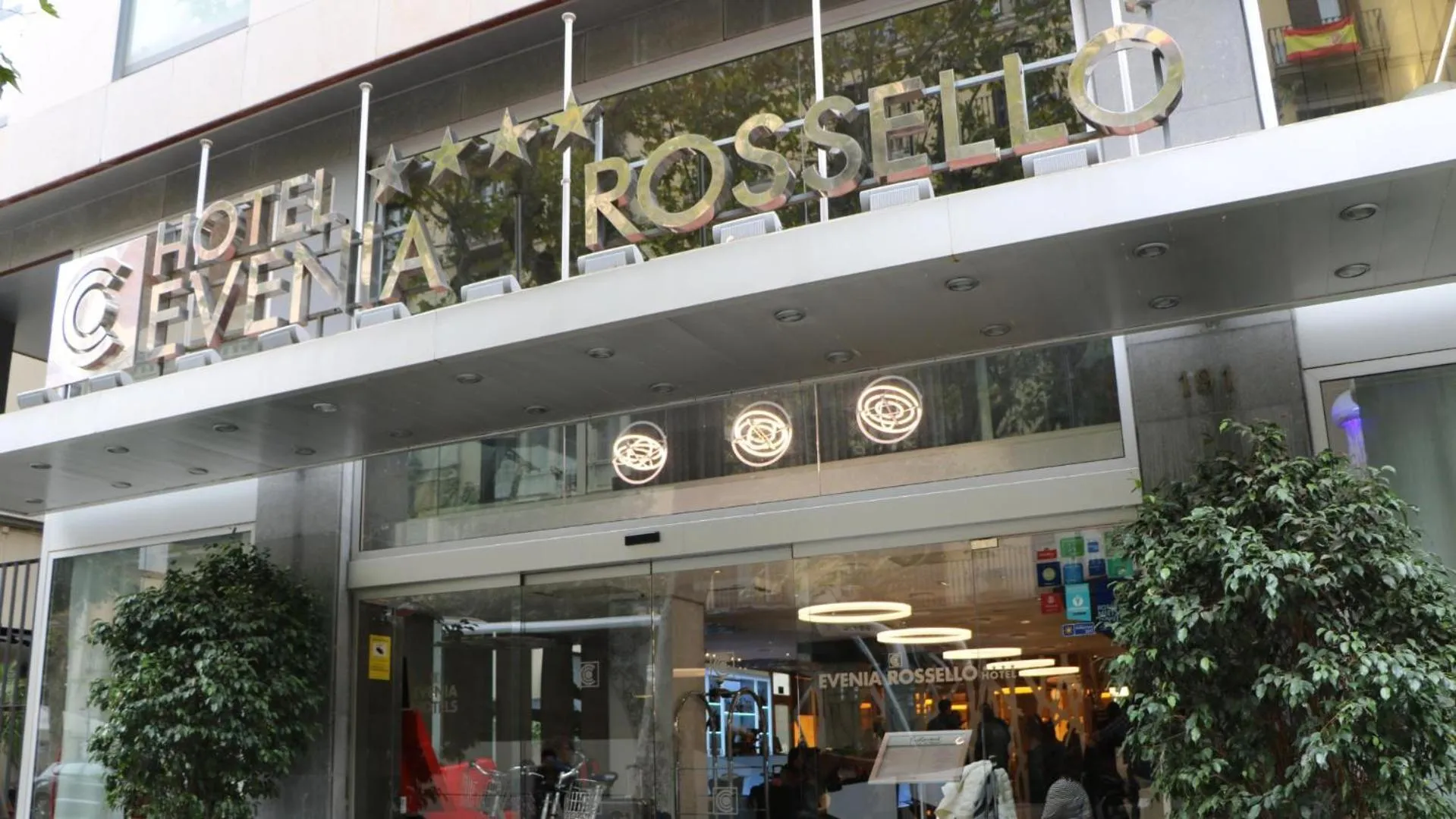 Property building in Evenia Rossello