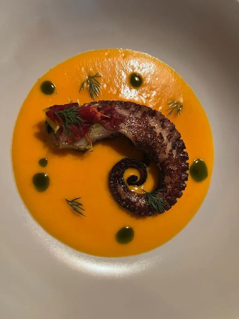 Restaurant/places to eat in Café de Playa Beach Front Hotel