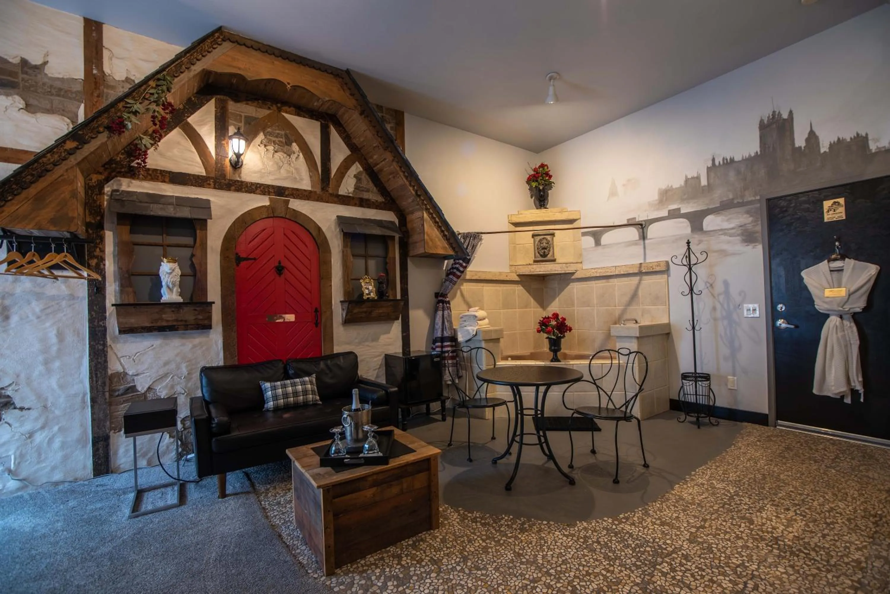 Seating area in The Anniversary Inn - Boise