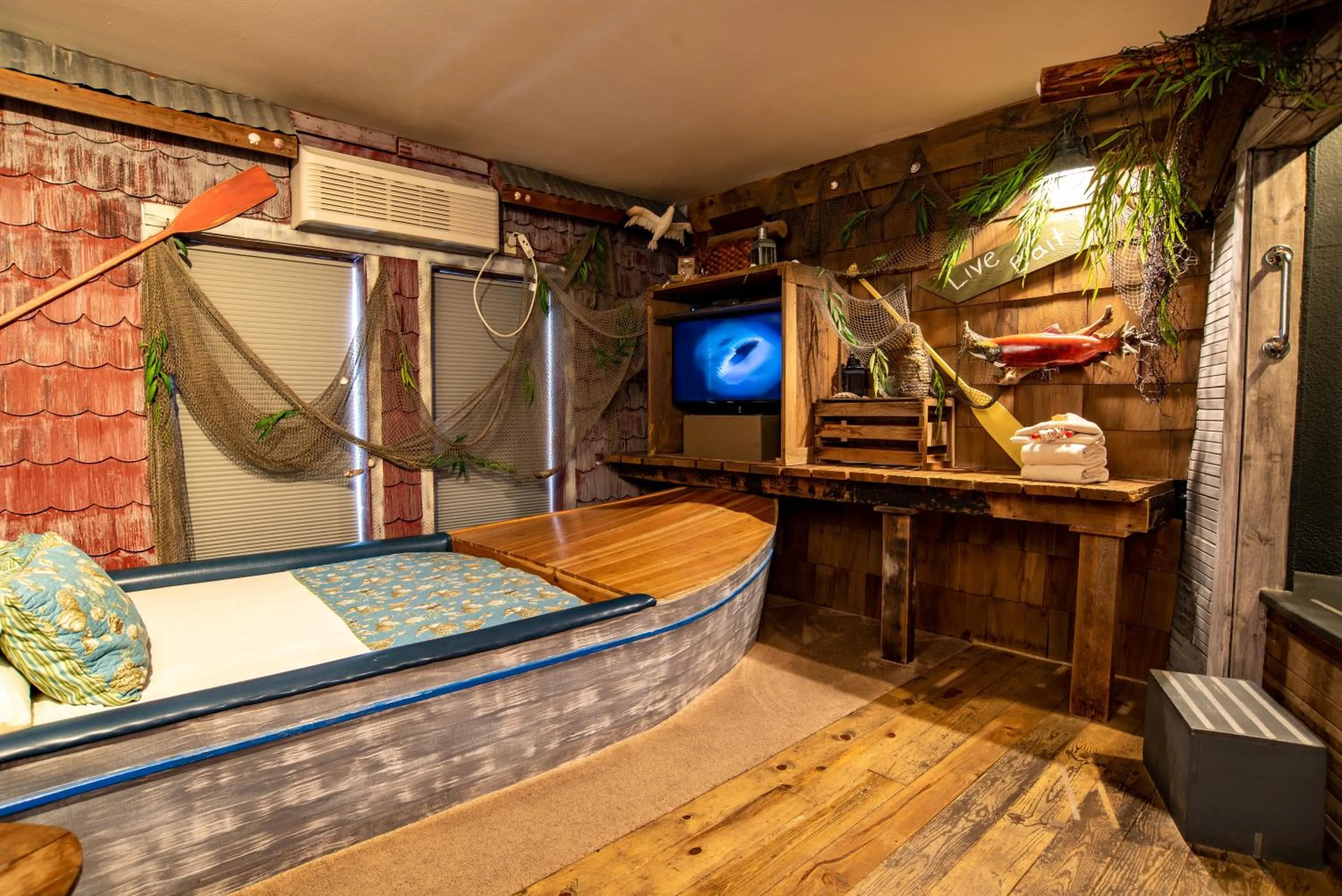 Bed in The Anniversary Inn - Boise