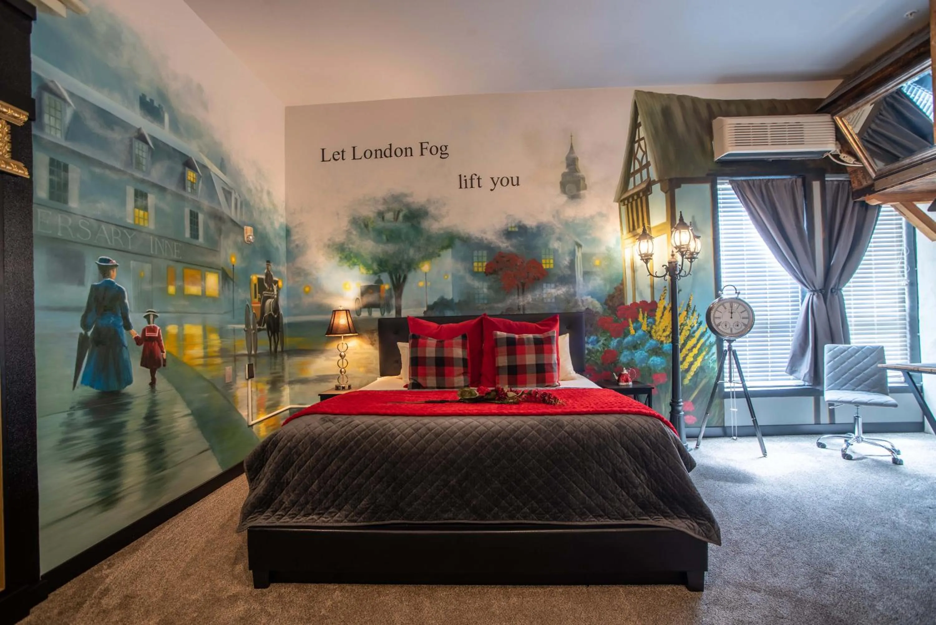 Bedroom, Bed in The Anniversary Inn - Boise