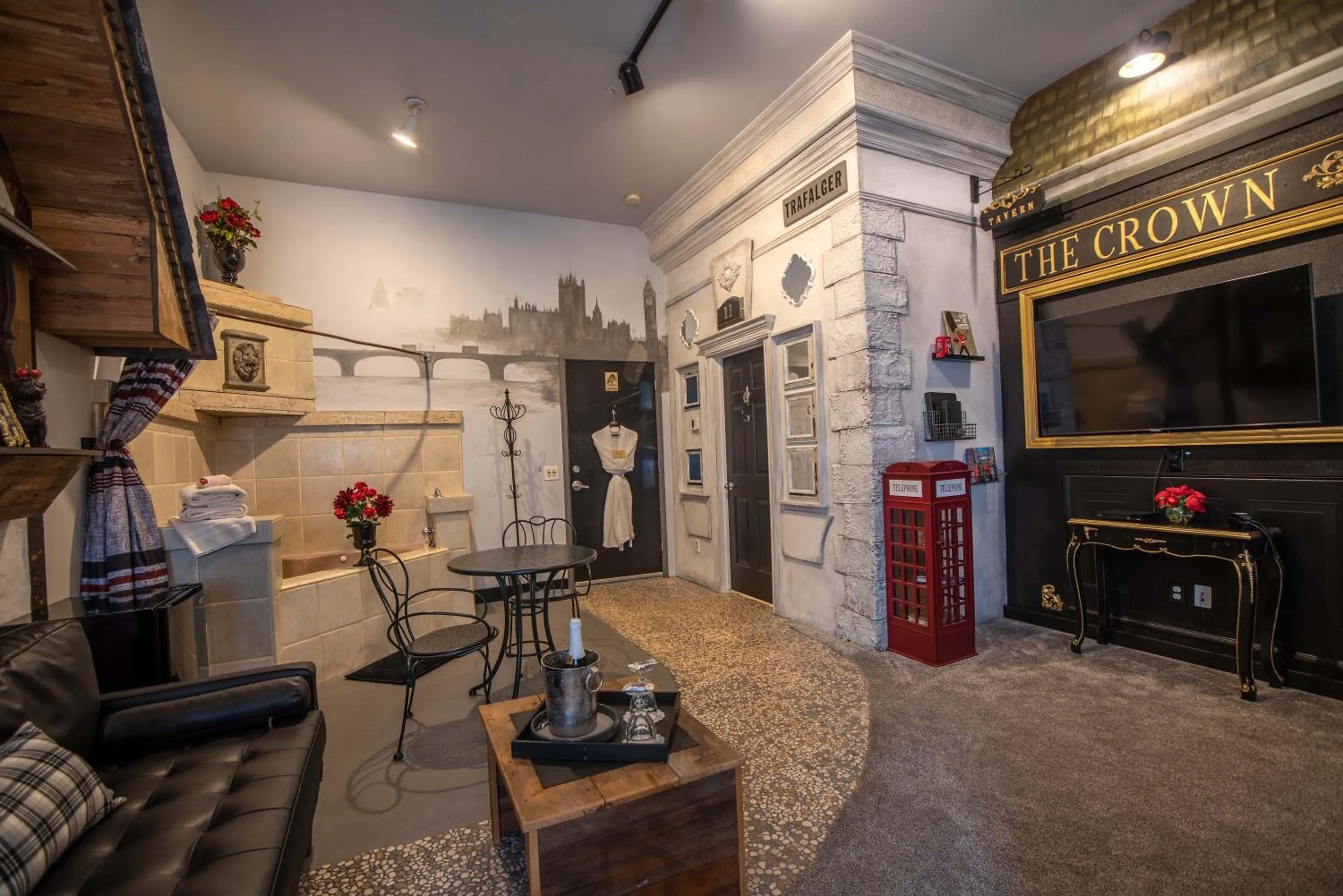 Living room in The Anniversary Inn - Boise