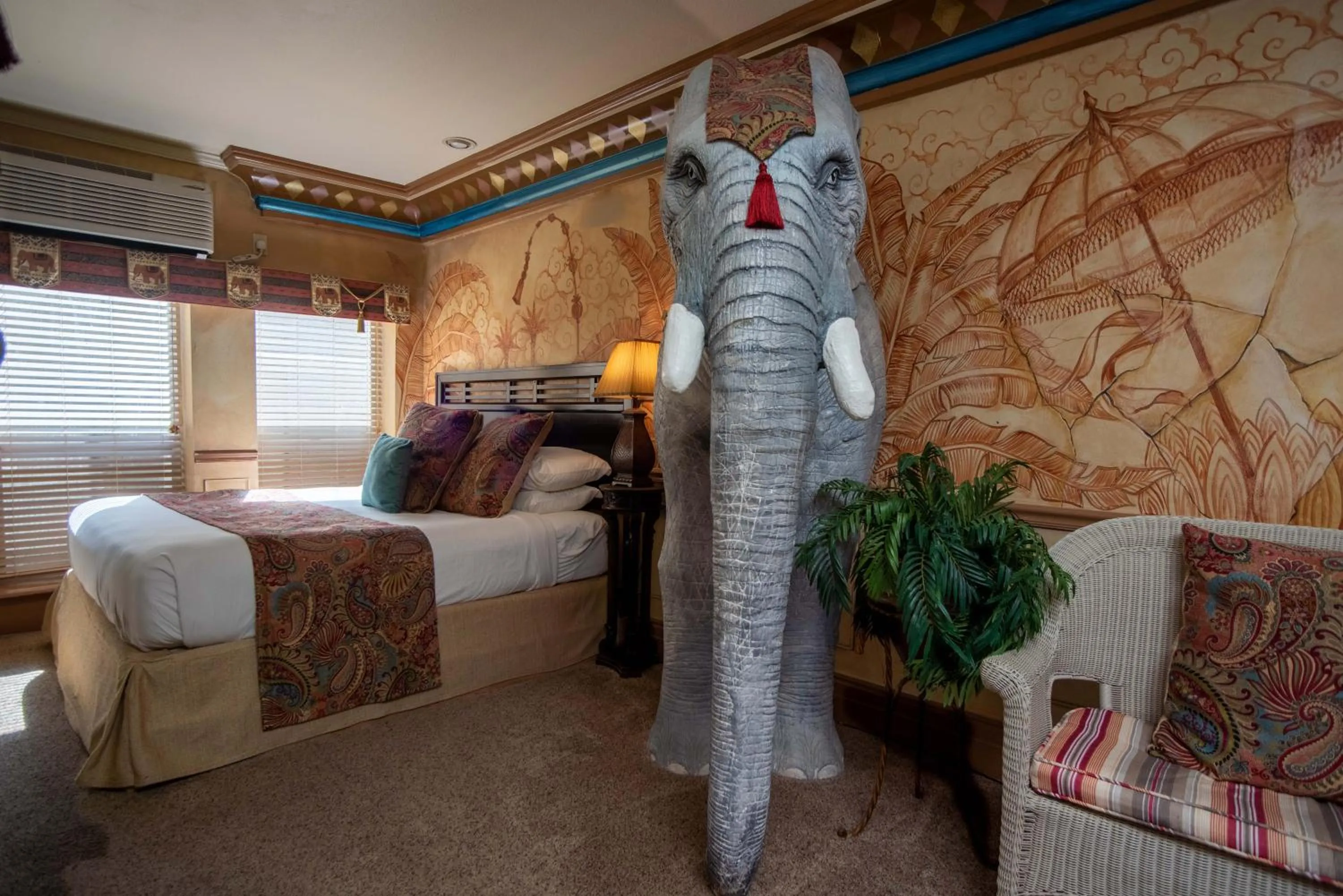 Photo of the whole room, Bed in The Anniversary Inn - Boise