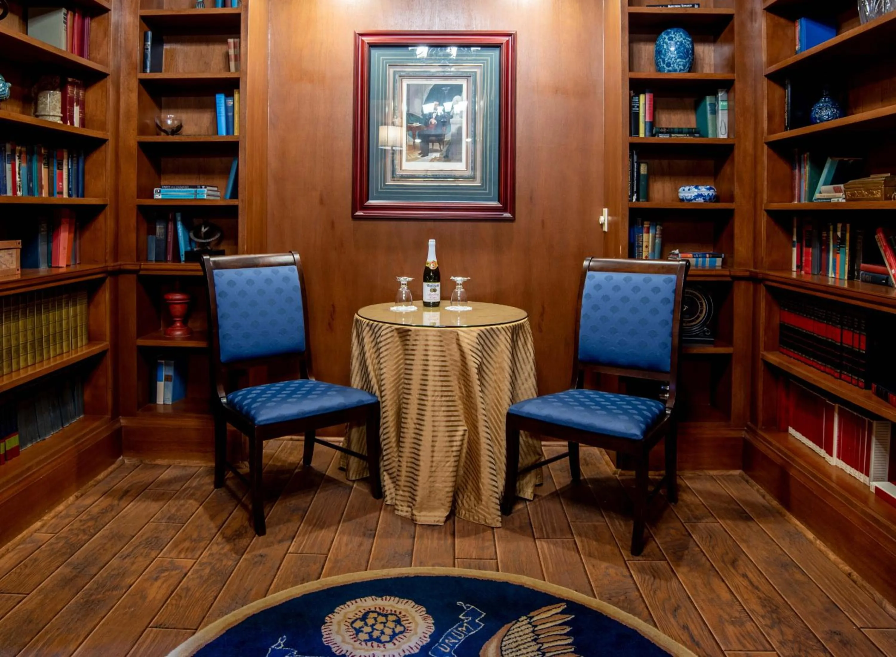 Seating area in The Anniversary Inn - Boise