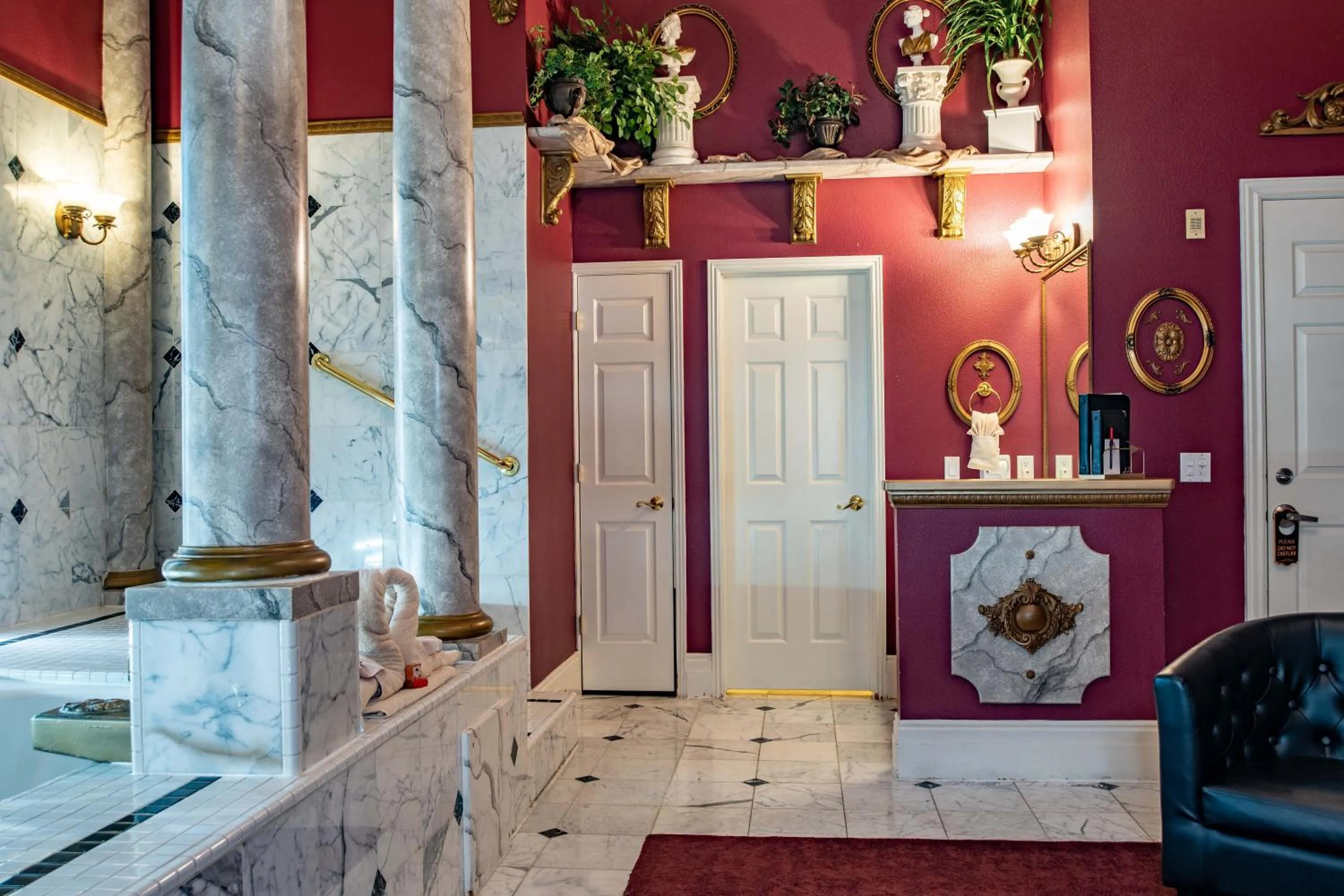 Bath in The Anniversary Inn - Boise