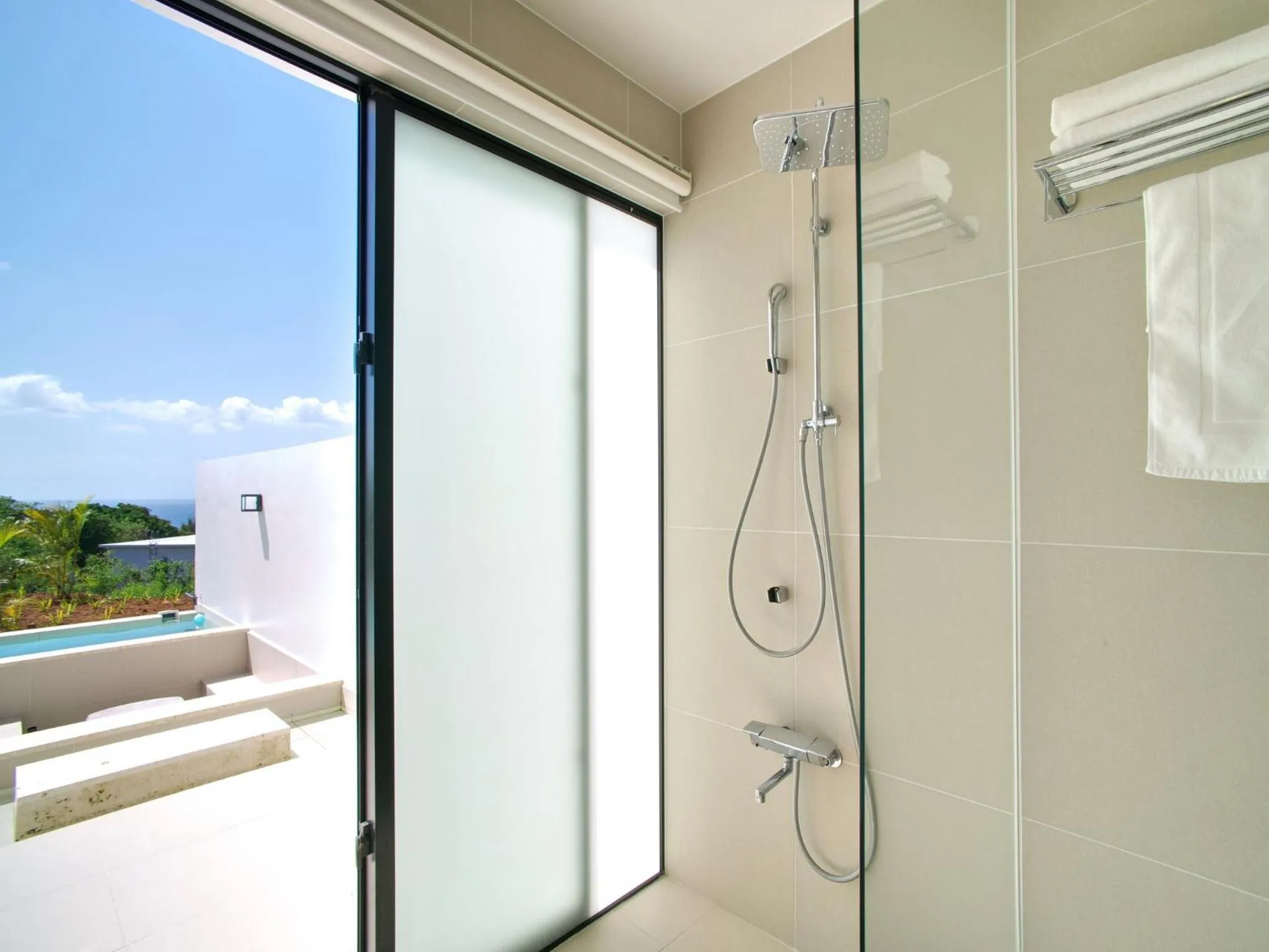Shower in ADANRESORT LANA Villa Suite