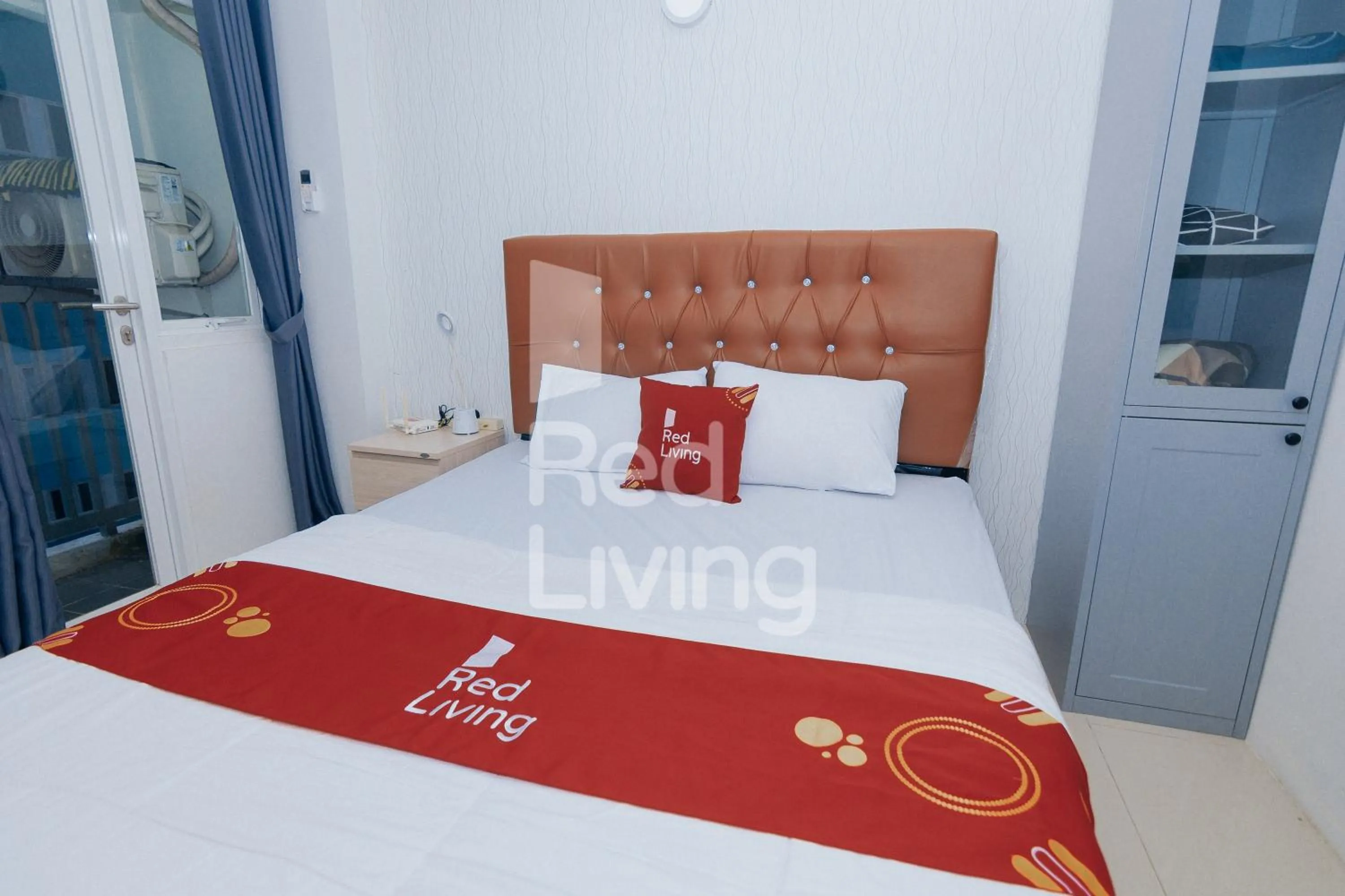 Bed in Redliving Apartemen Grand Sentraland - AT Properti Tower Pink
