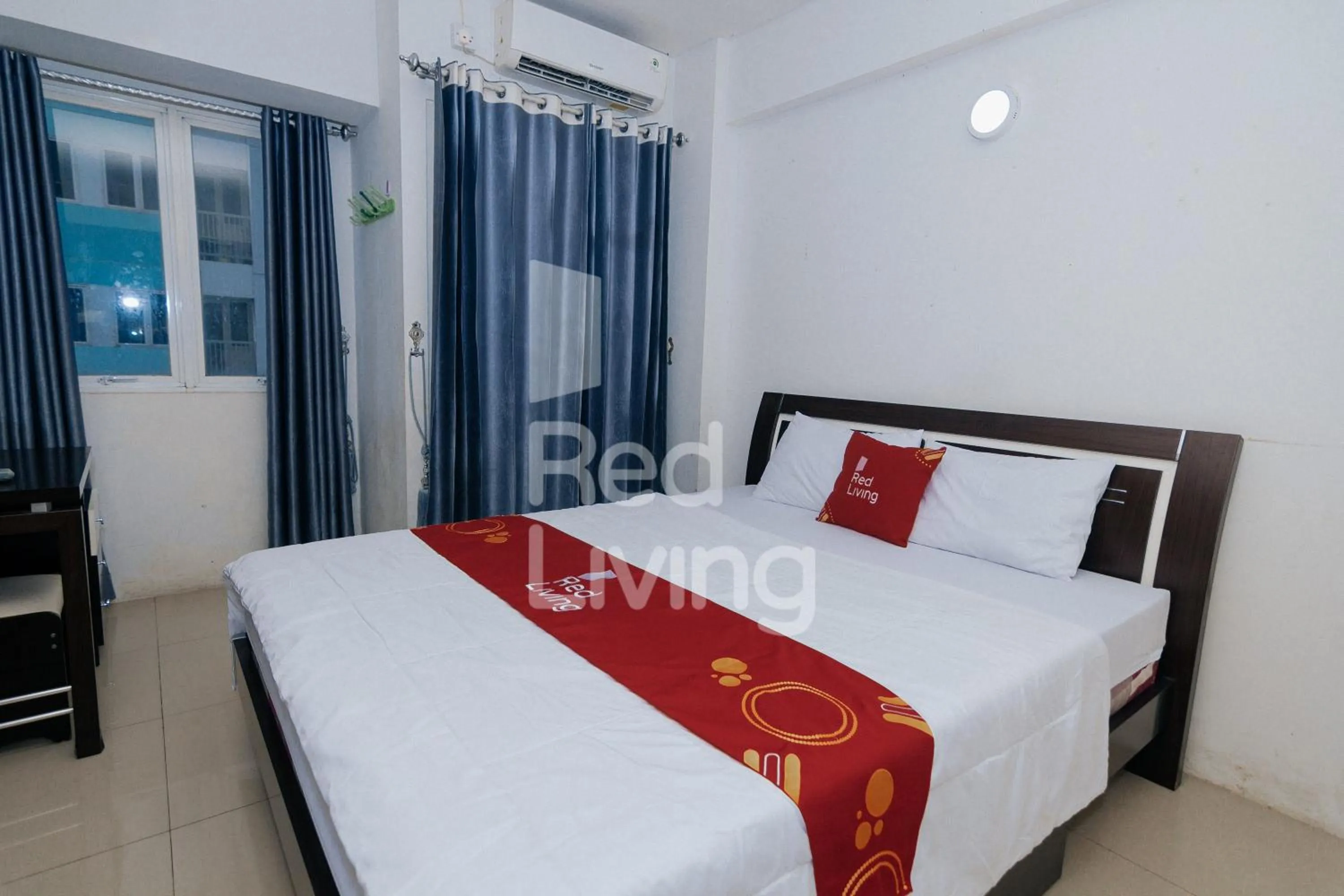 Bed in Redliving Apartemen Grand Sentraland - AT Properti Tower Pink