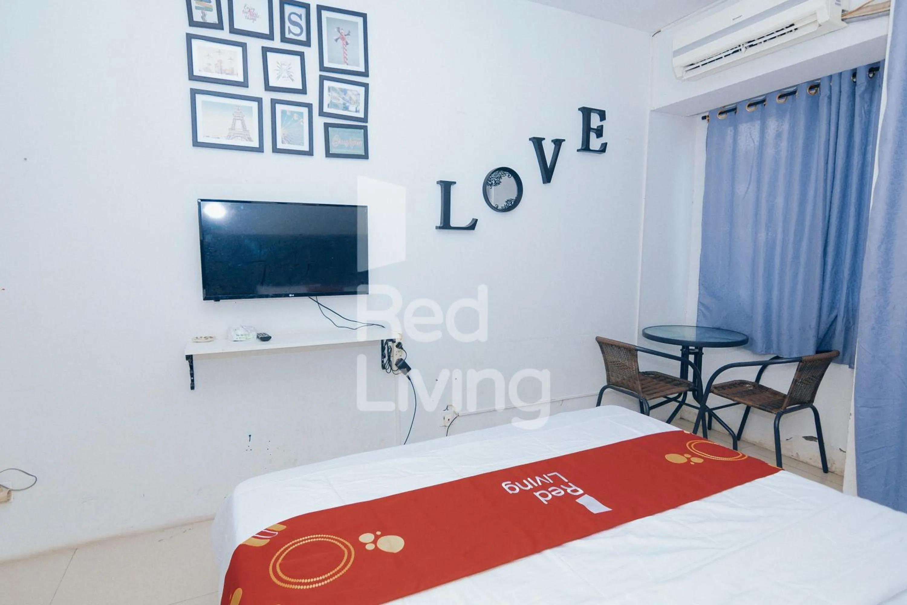 Bed in Redliving Apartemen Grand Sentraland - AT Properti Tower Pink