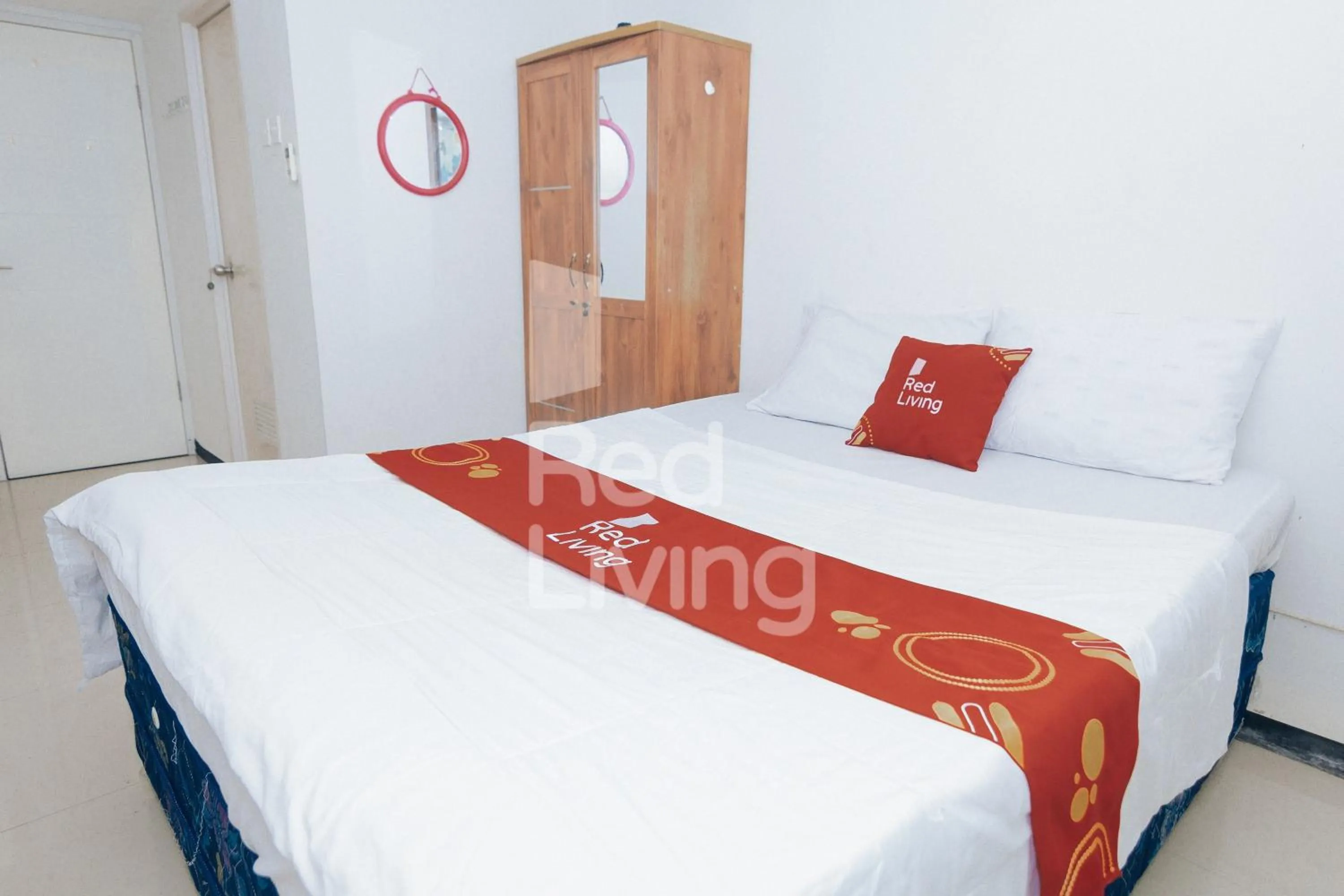 Bed in Redliving Apartemen Grand Sentraland - AT Properti Tower Pink