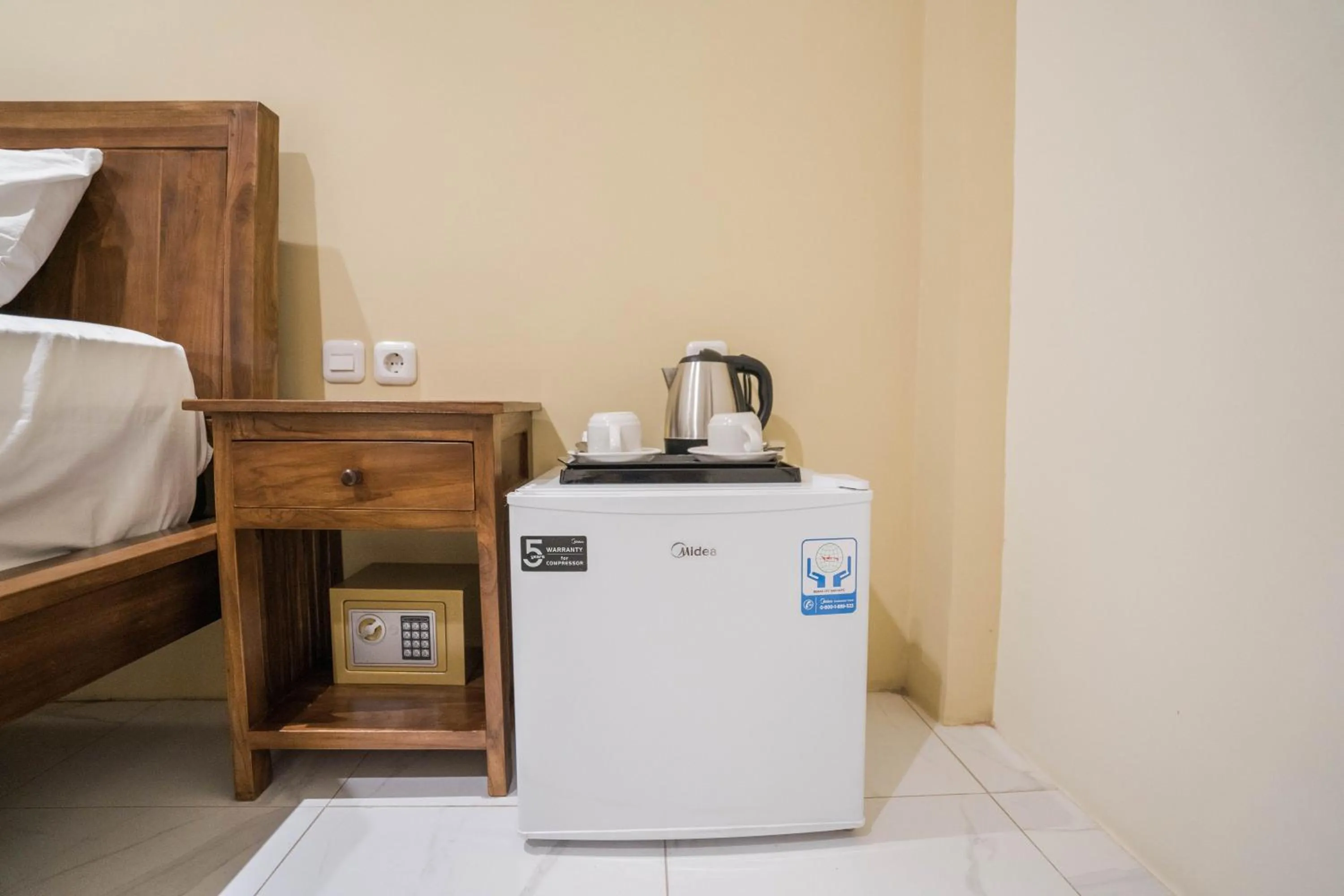 safe in Andi Beach House