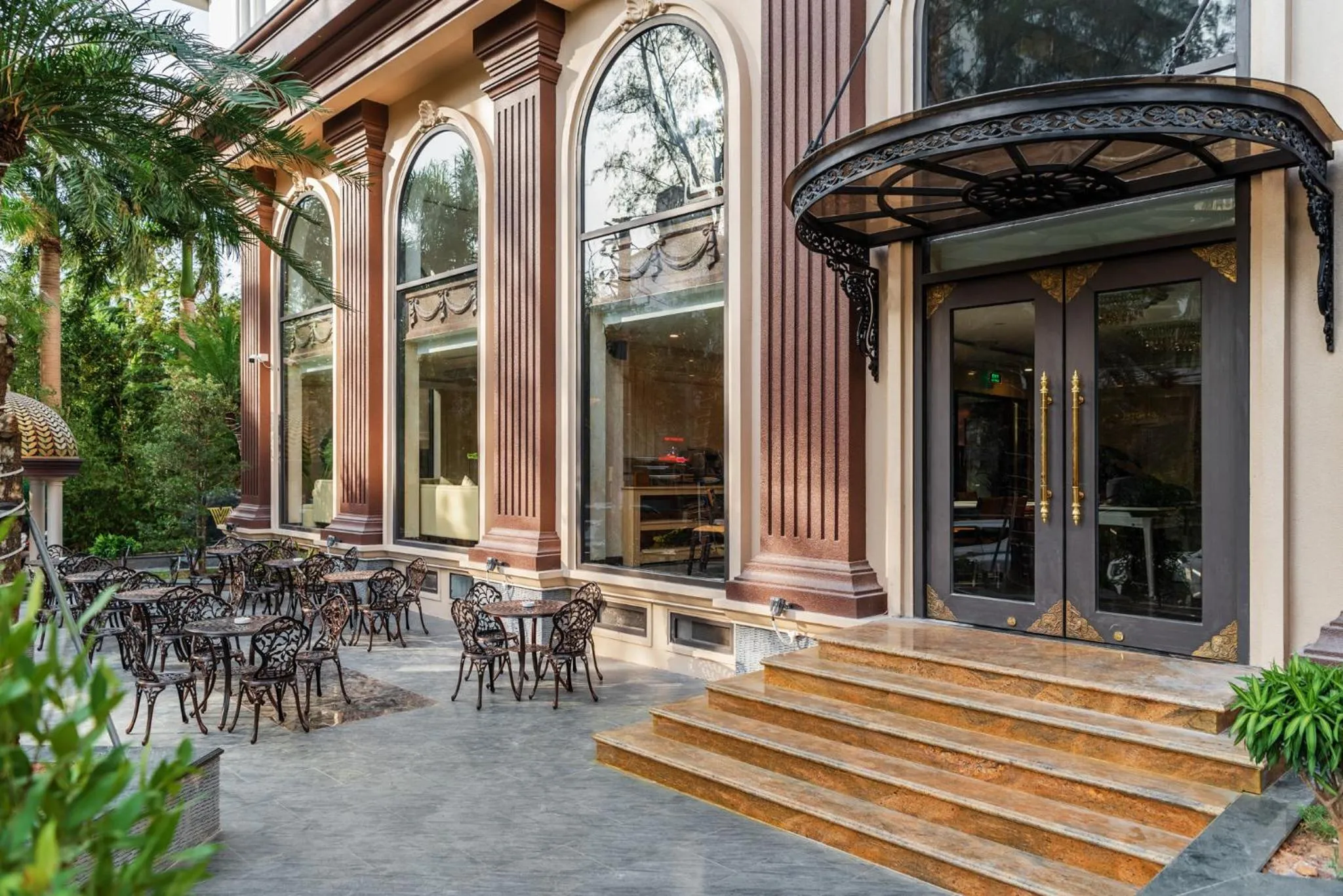 Seating area in Aquasun Hotel Phu Quoc