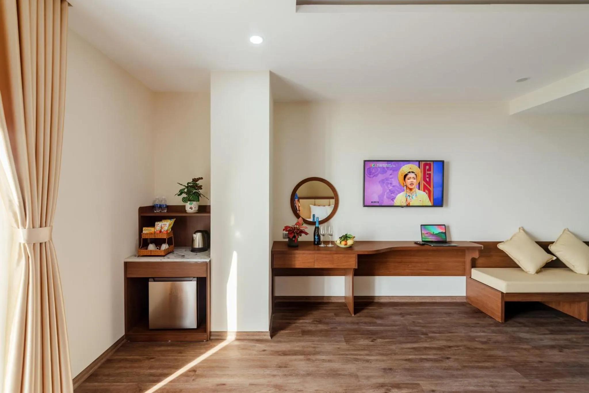 hair dresser in Aquasun Hotel Phu Quoc