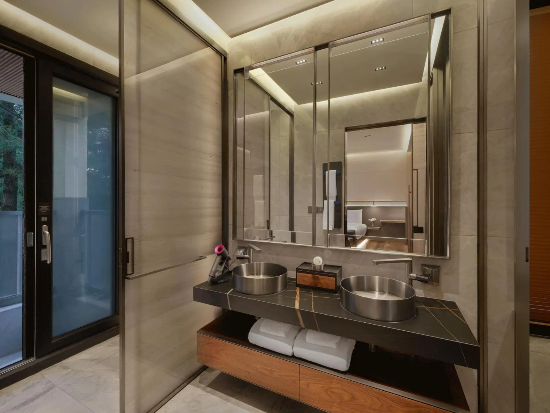 Shower in Amber Pure Hill Hotels & Resorts Jeju