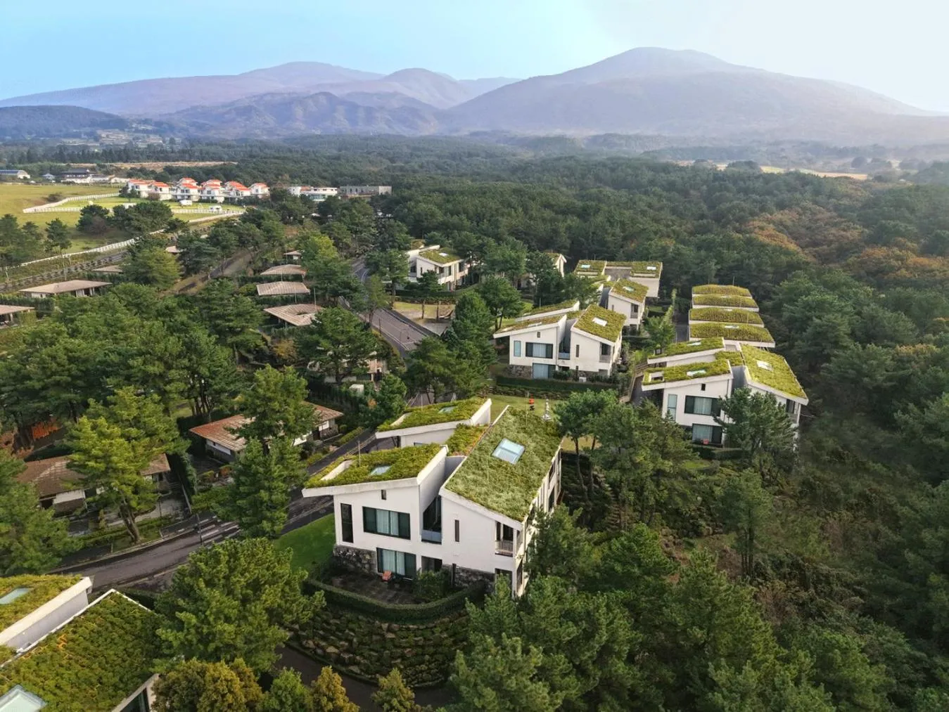 Property building in Amber Pure Hill Hotels & Resorts Jeju