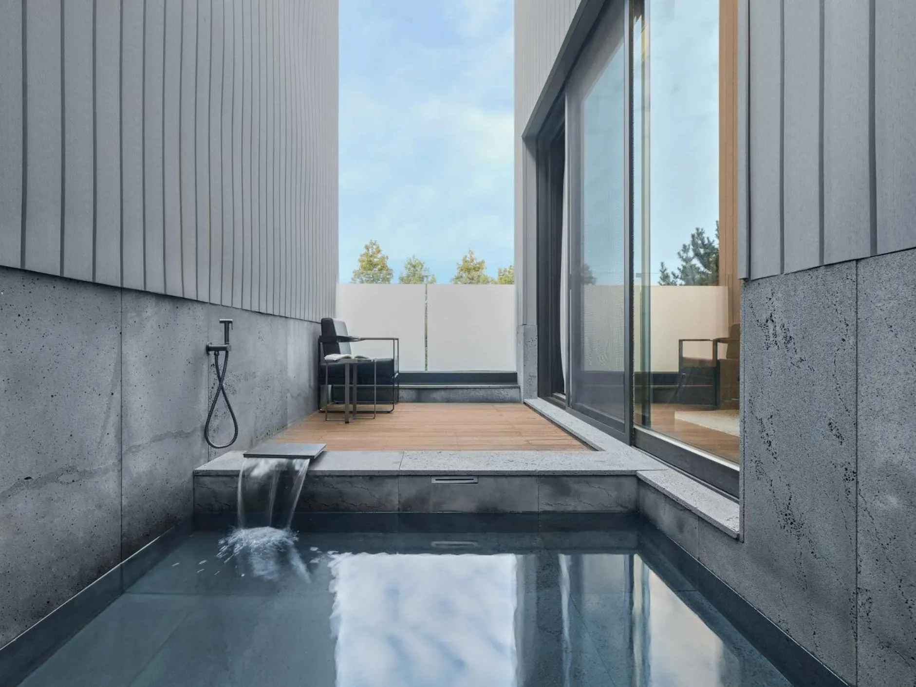 Hot Spring Bath in Amber Pure Hill Hotels & Resorts Jeju