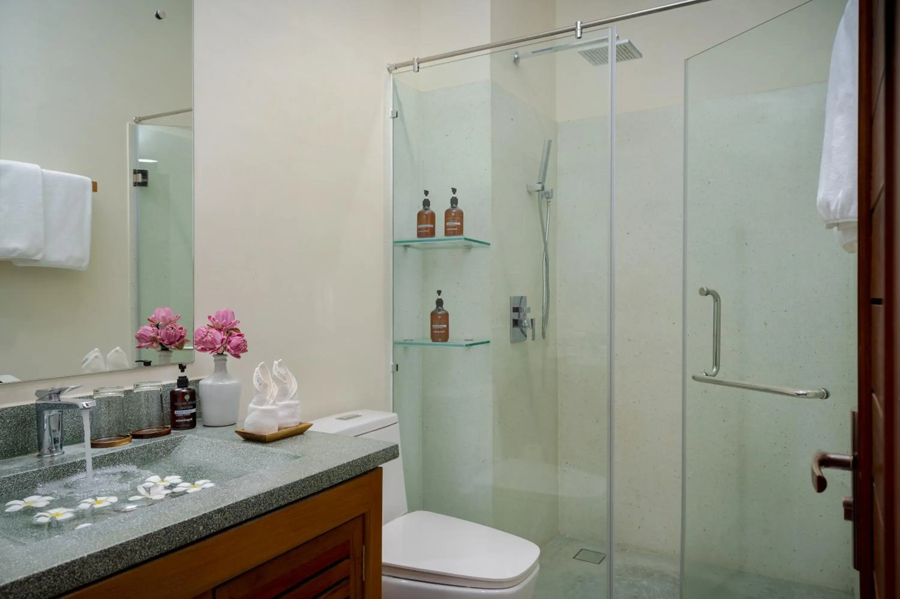 Twin Room with Balcony in Khmer House Boutique Twin Room with Balcony in Khmer House Boutique