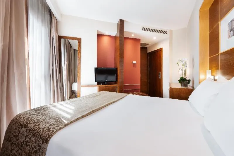 Bedroom, Bed in Exe León