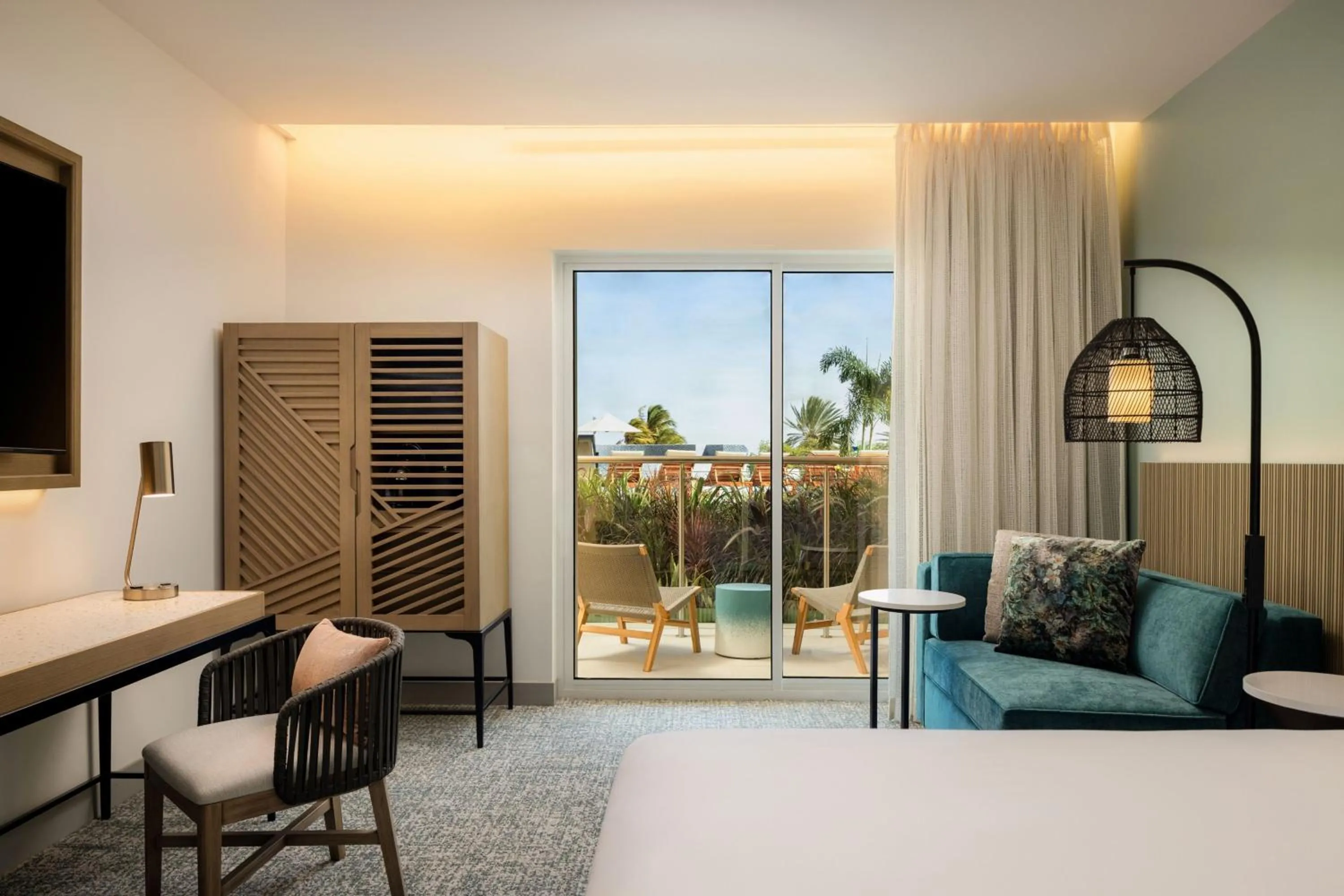 Swimming pool, Bed in Courtyard by Marriott Curacao