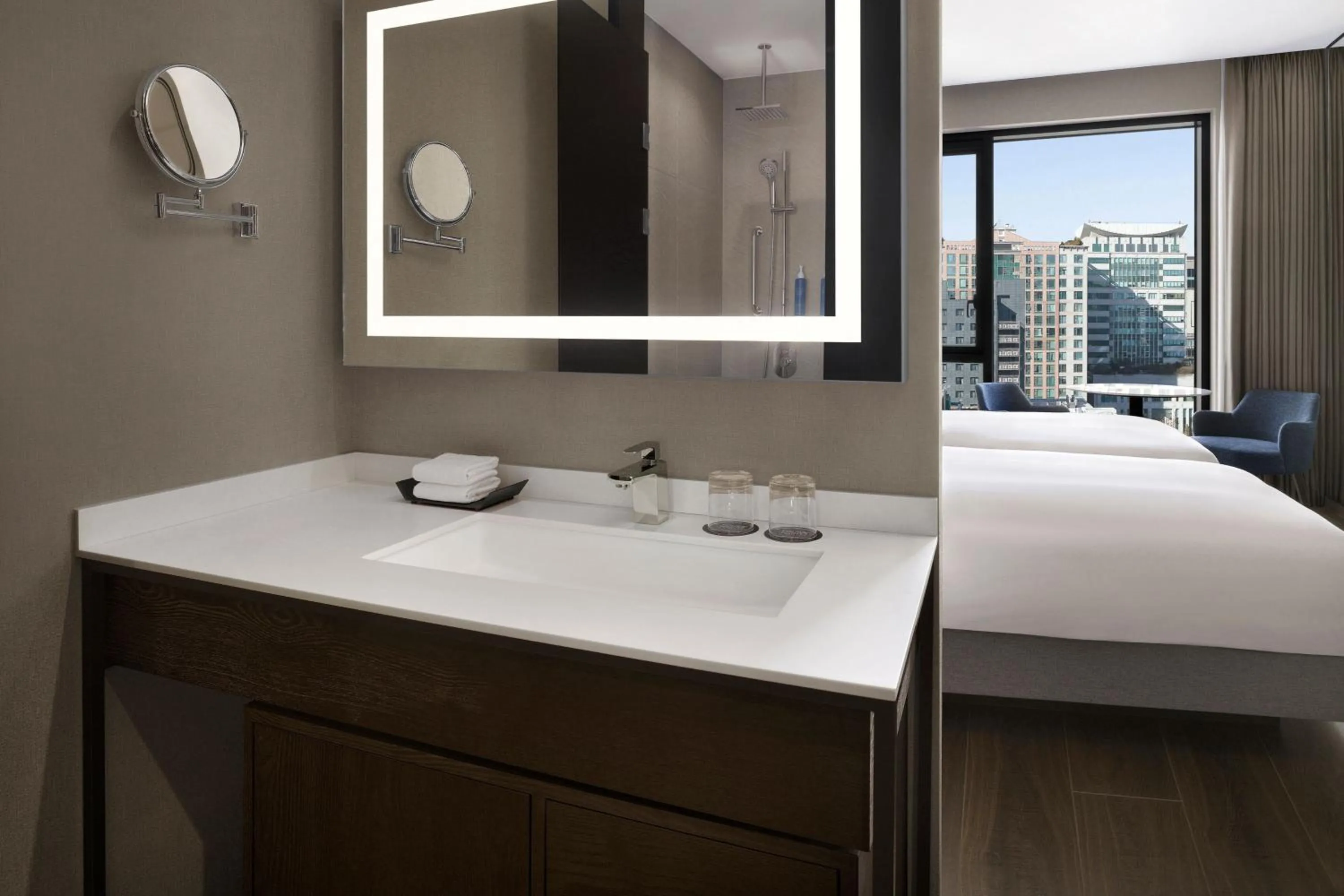 Bathroom, Bed in Four Points by Sheraton Suwon