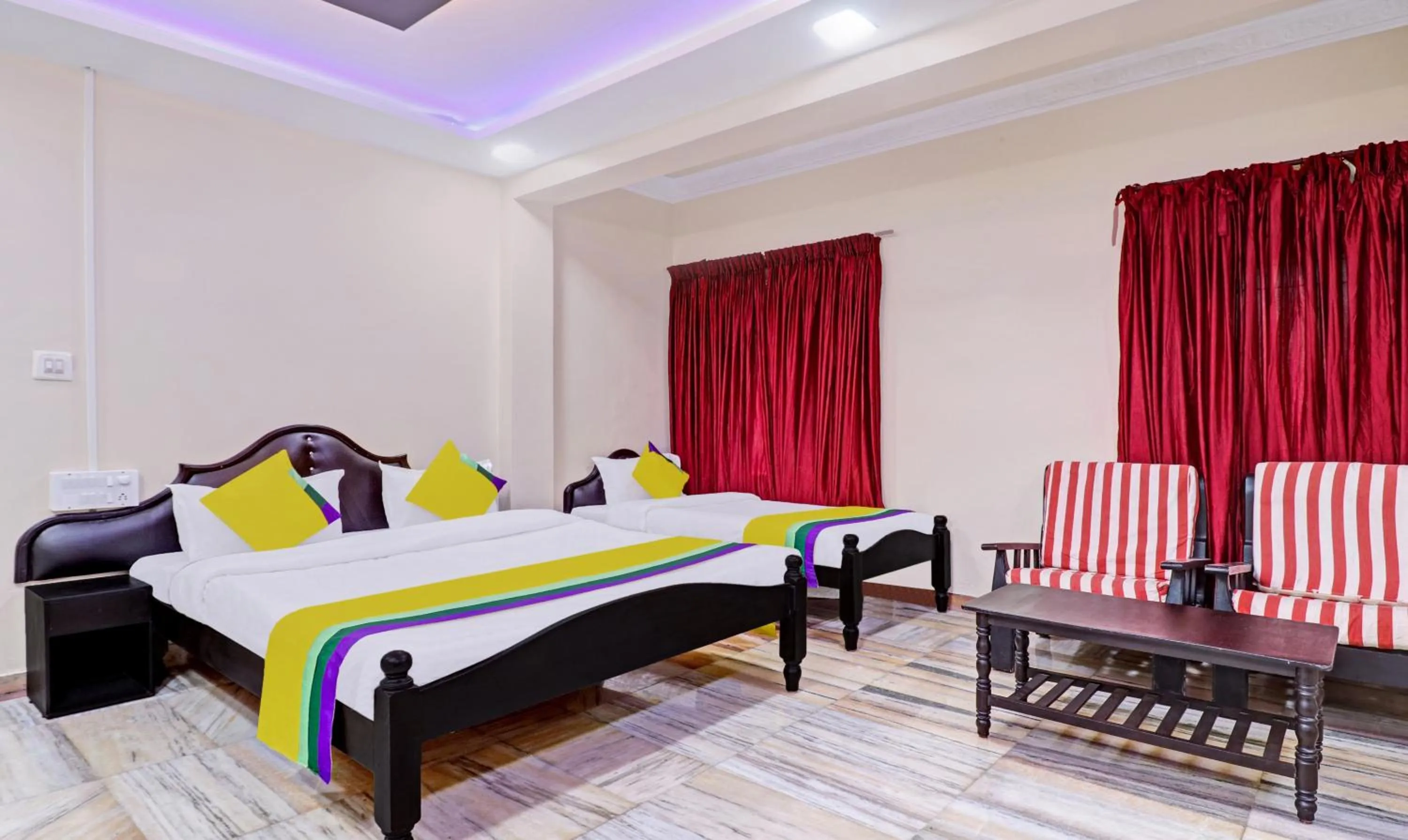 Bedroom, Bed in Itsy Hotels Hill Town, 500 Mtrs From Madikeri Fort