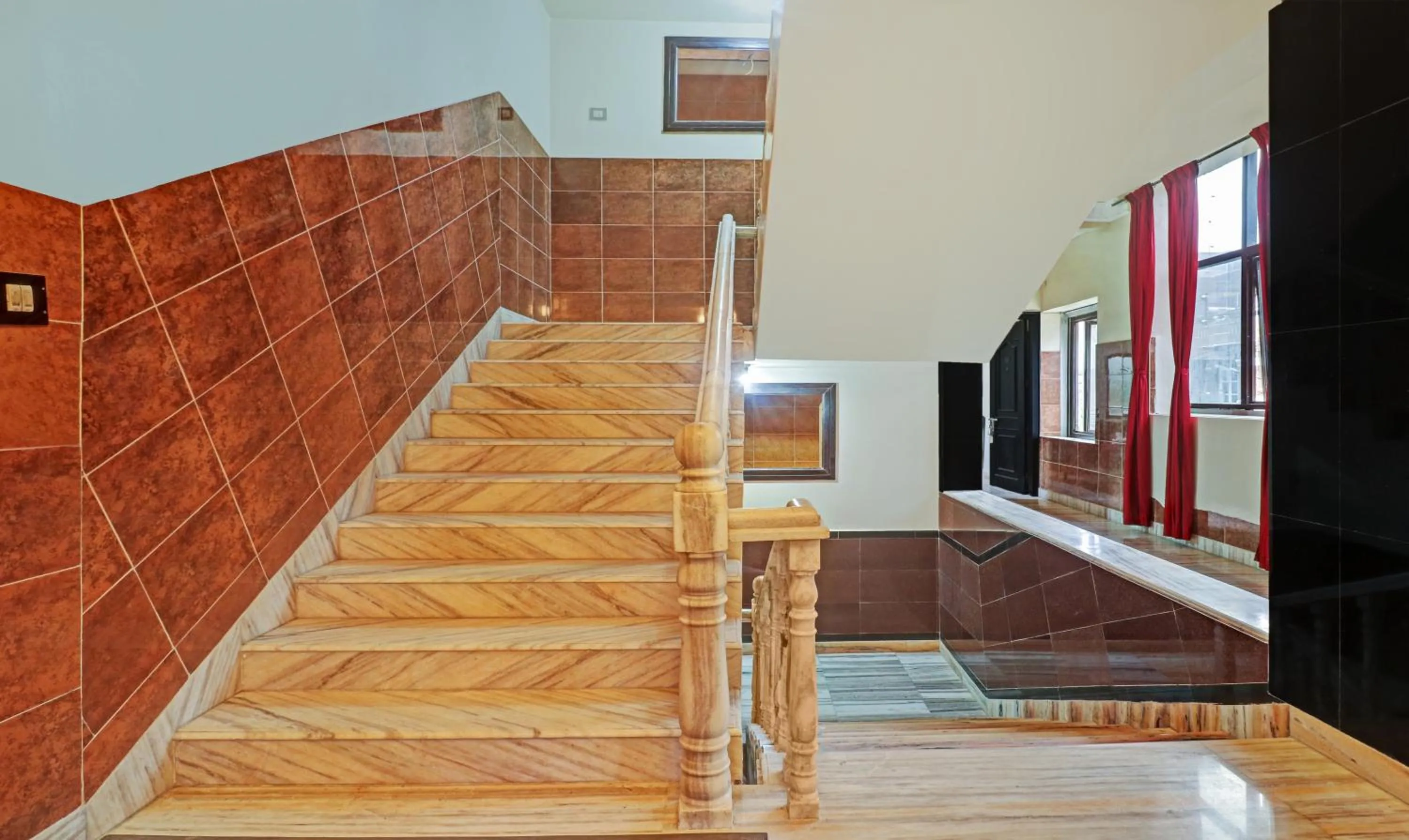 Lobby or reception in Itsy Hotels Hill Town, 500 Mtrs From Madikeri Fort