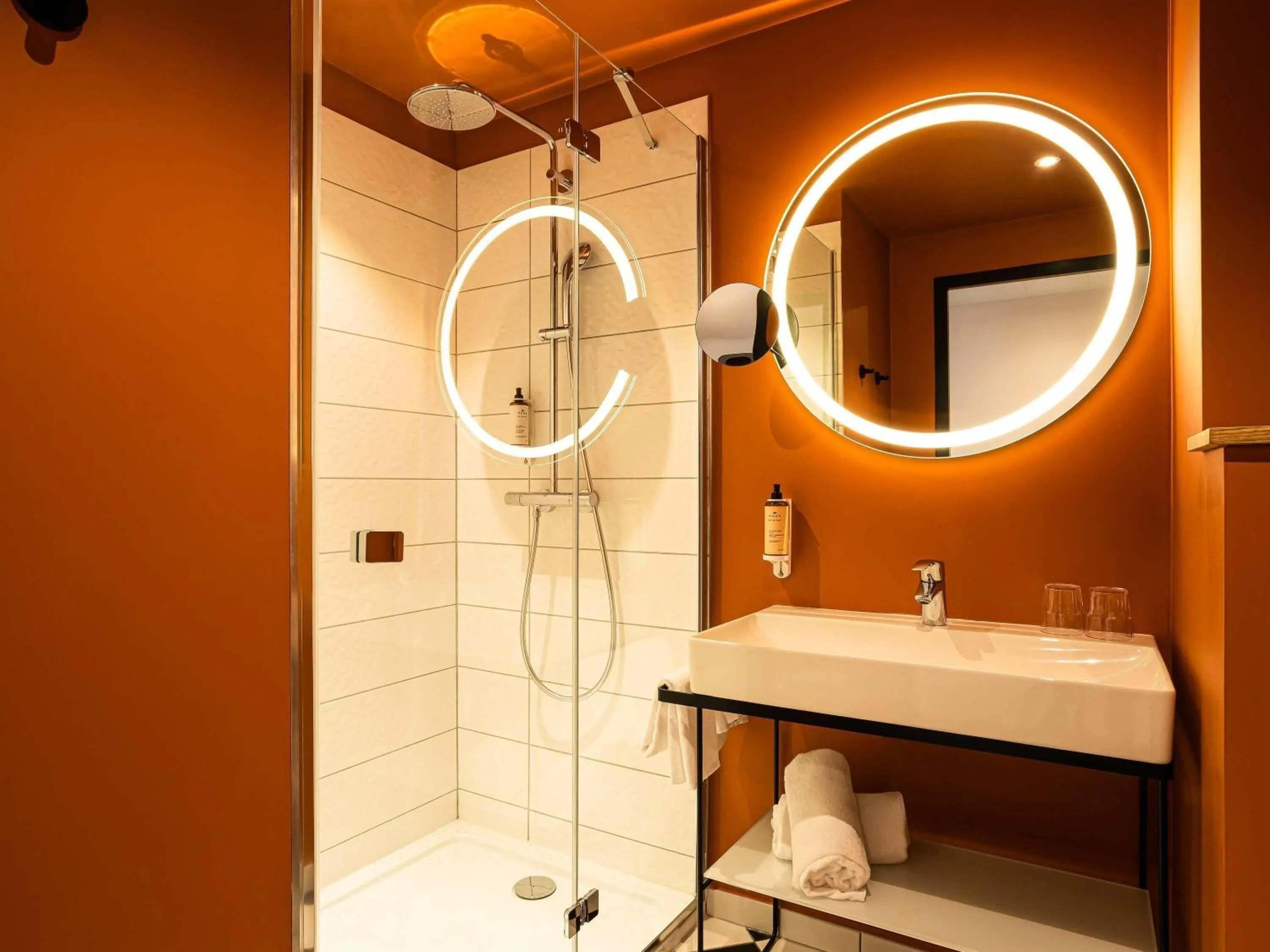 Bedroom in Mercure Dunkerque Centre Gare