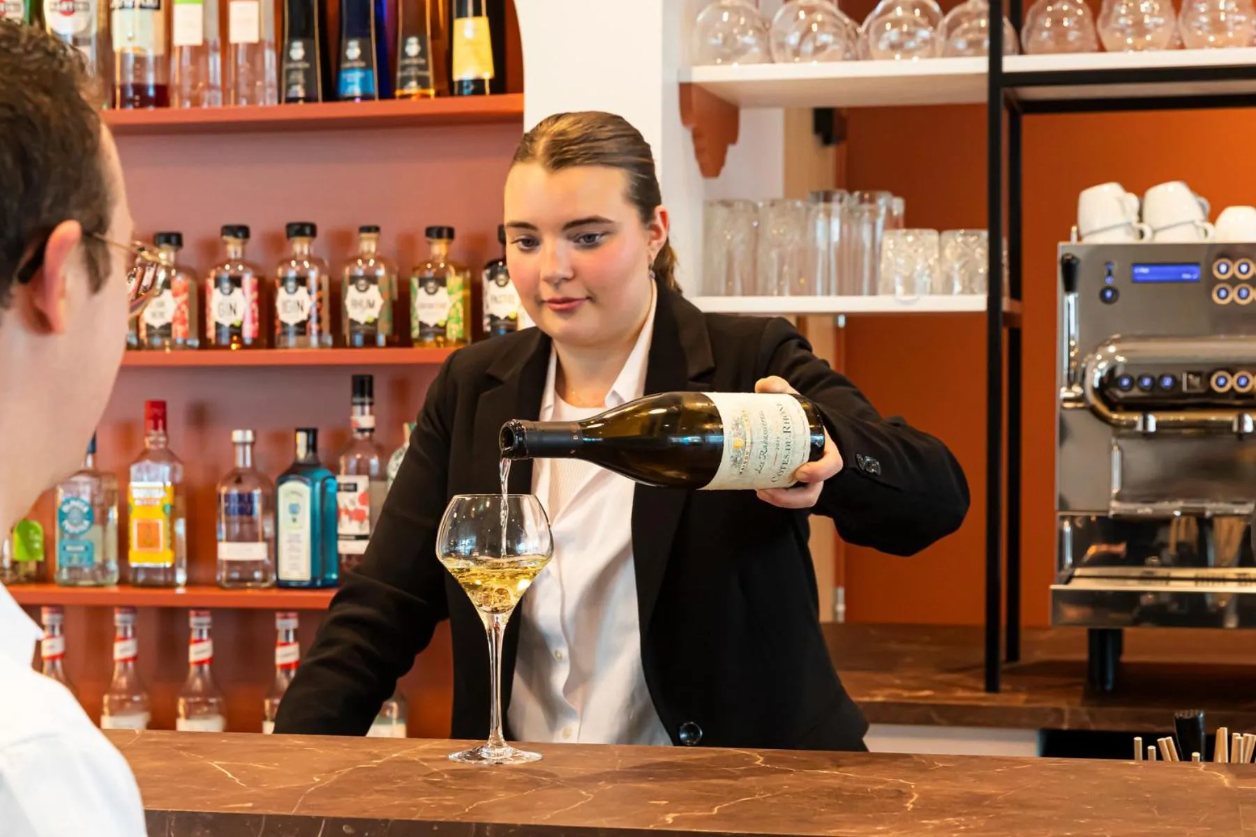 Lounge or bar in Mercure Dunkerque Centre Gare