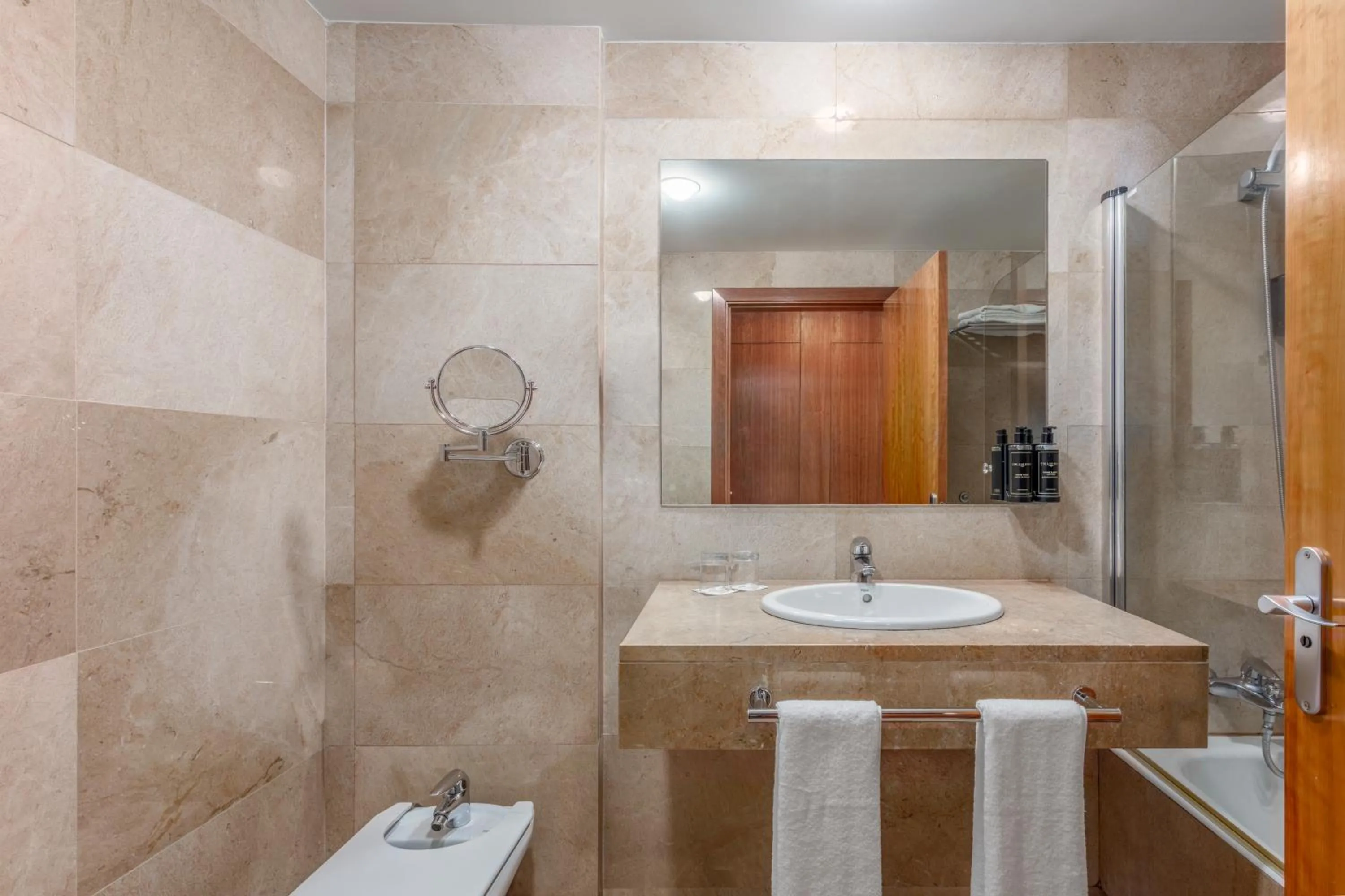 Bathroom in Eurostars Toledo