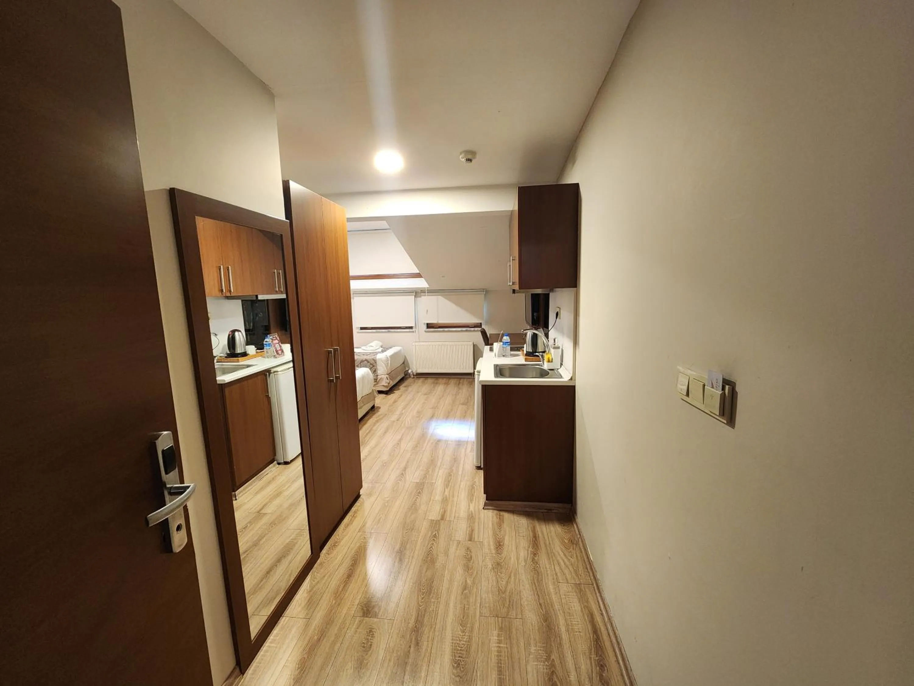 Photo of the whole room in Wide Suites Taksim