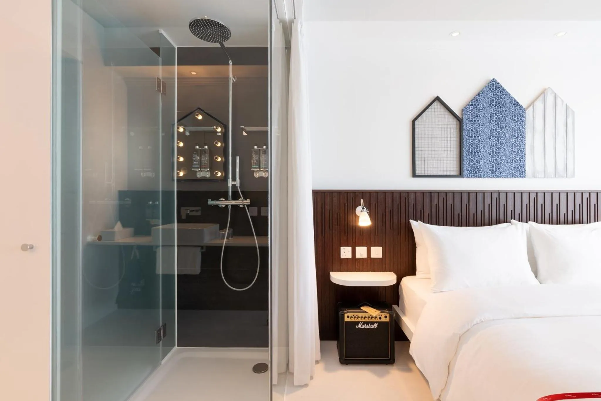 Photo of the whole room, Bed in Ruby Zoe Hotel London