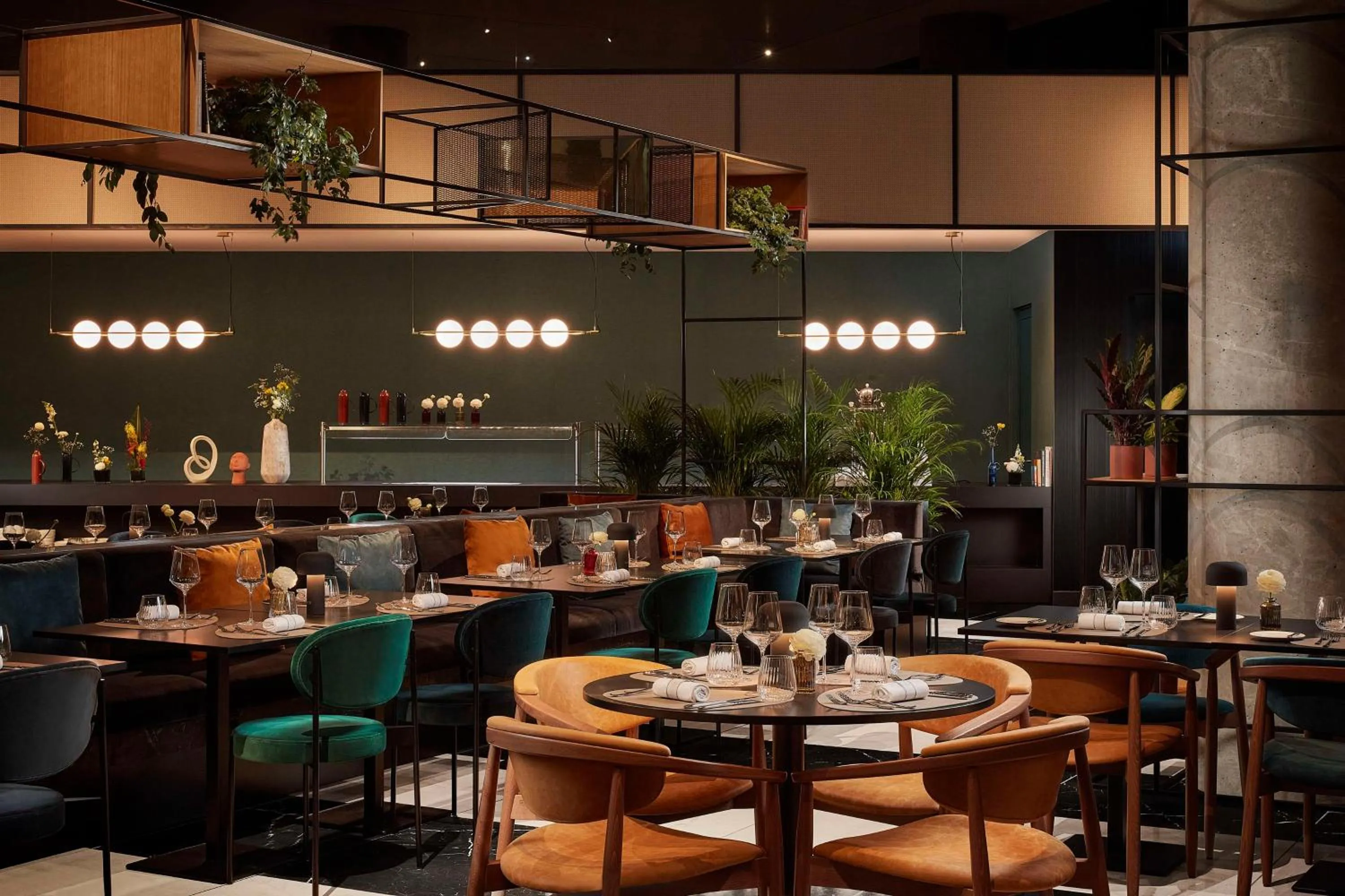 Restaurant/places to eat in NH Collection Frankfurt Spin Tower