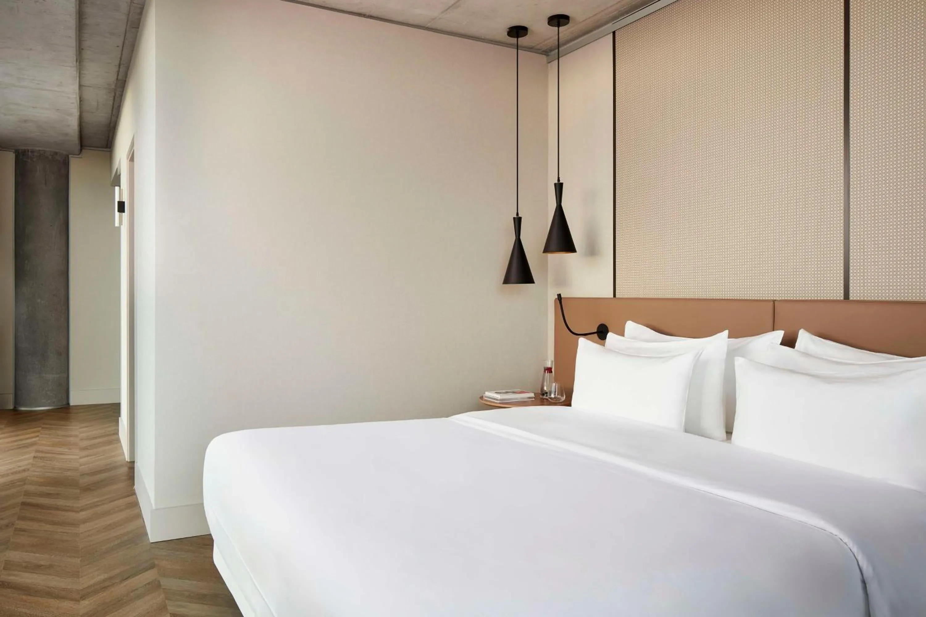 Bedroom, Bed in NH Collection Frankfurt Spin Tower