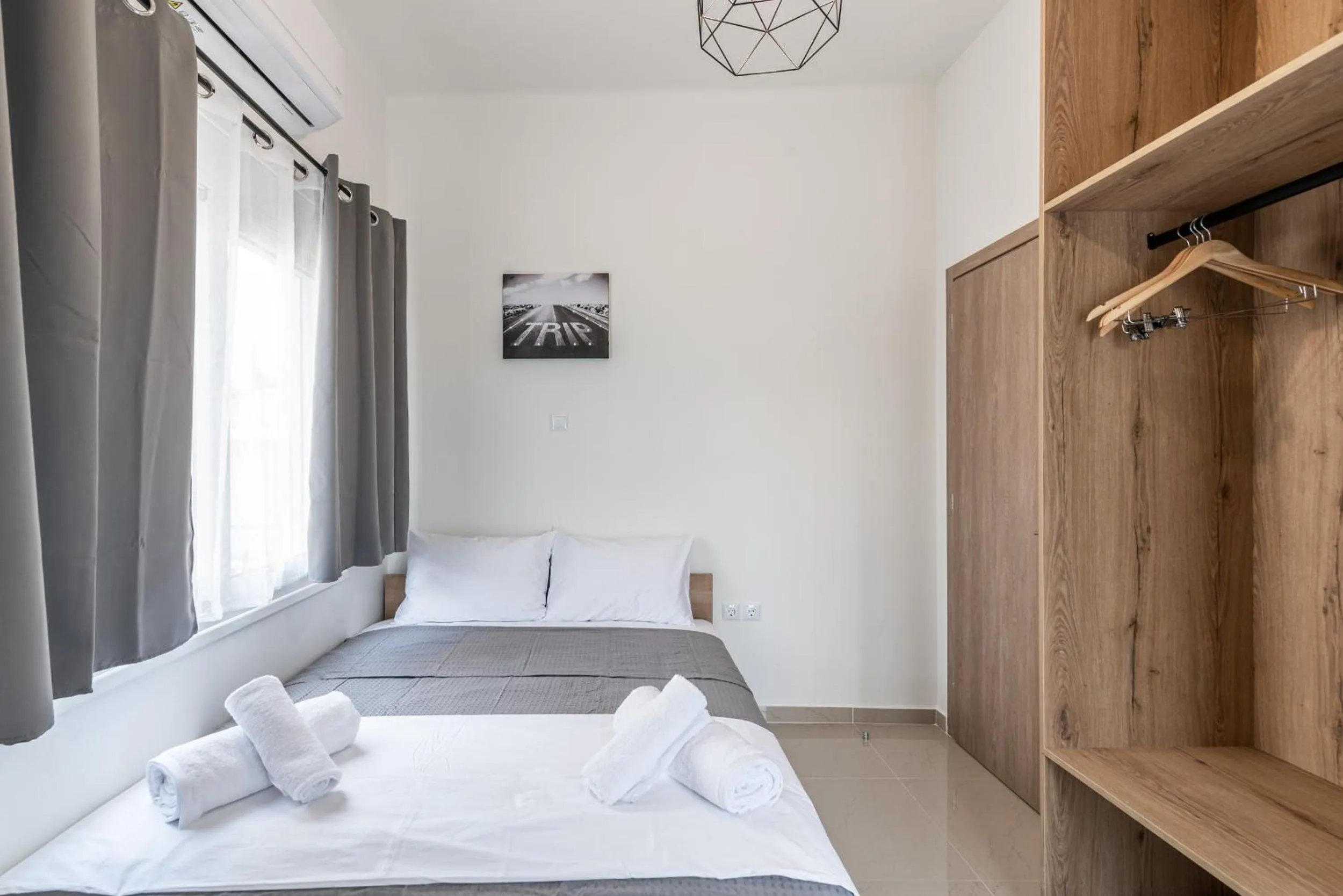 Bed in Blue Riviera villas & suites - Alimos 2