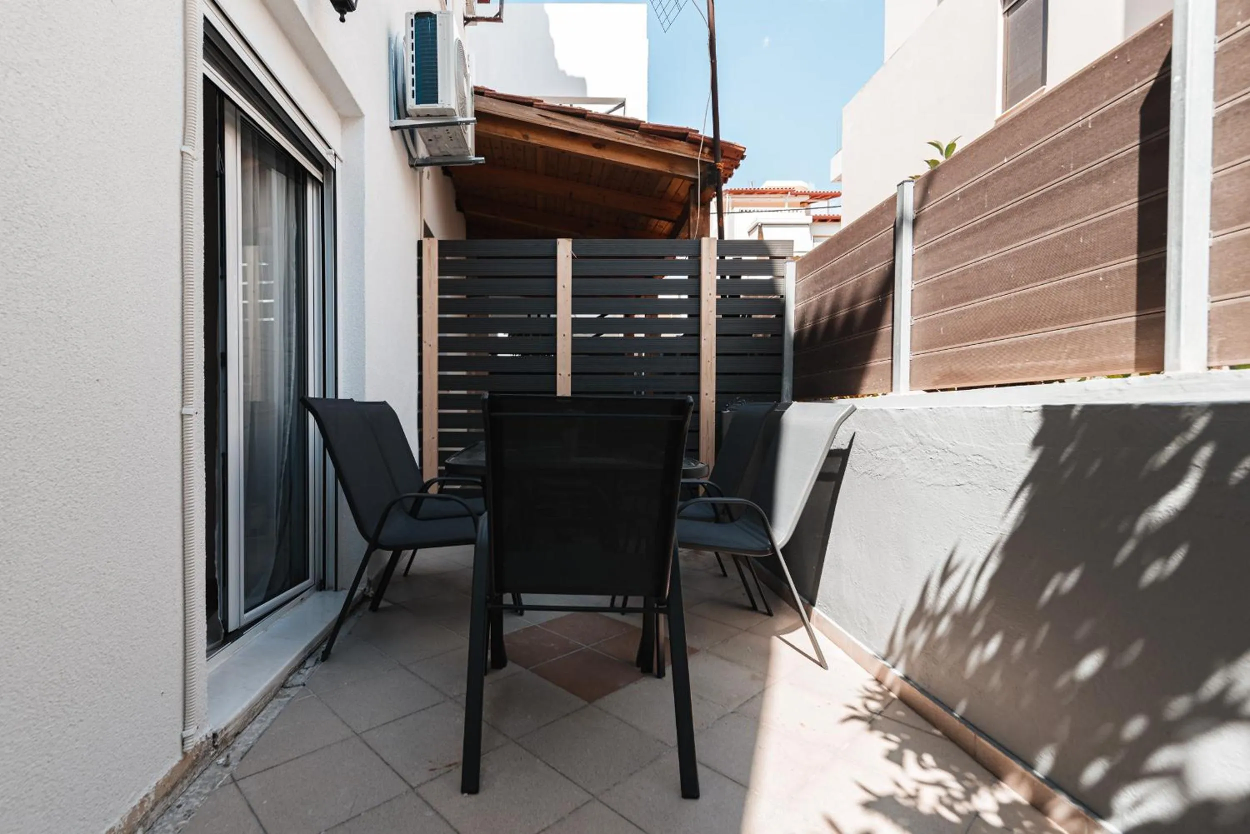 Balcony/Terrace in Blue Riviera villas & suites - Alimos 2