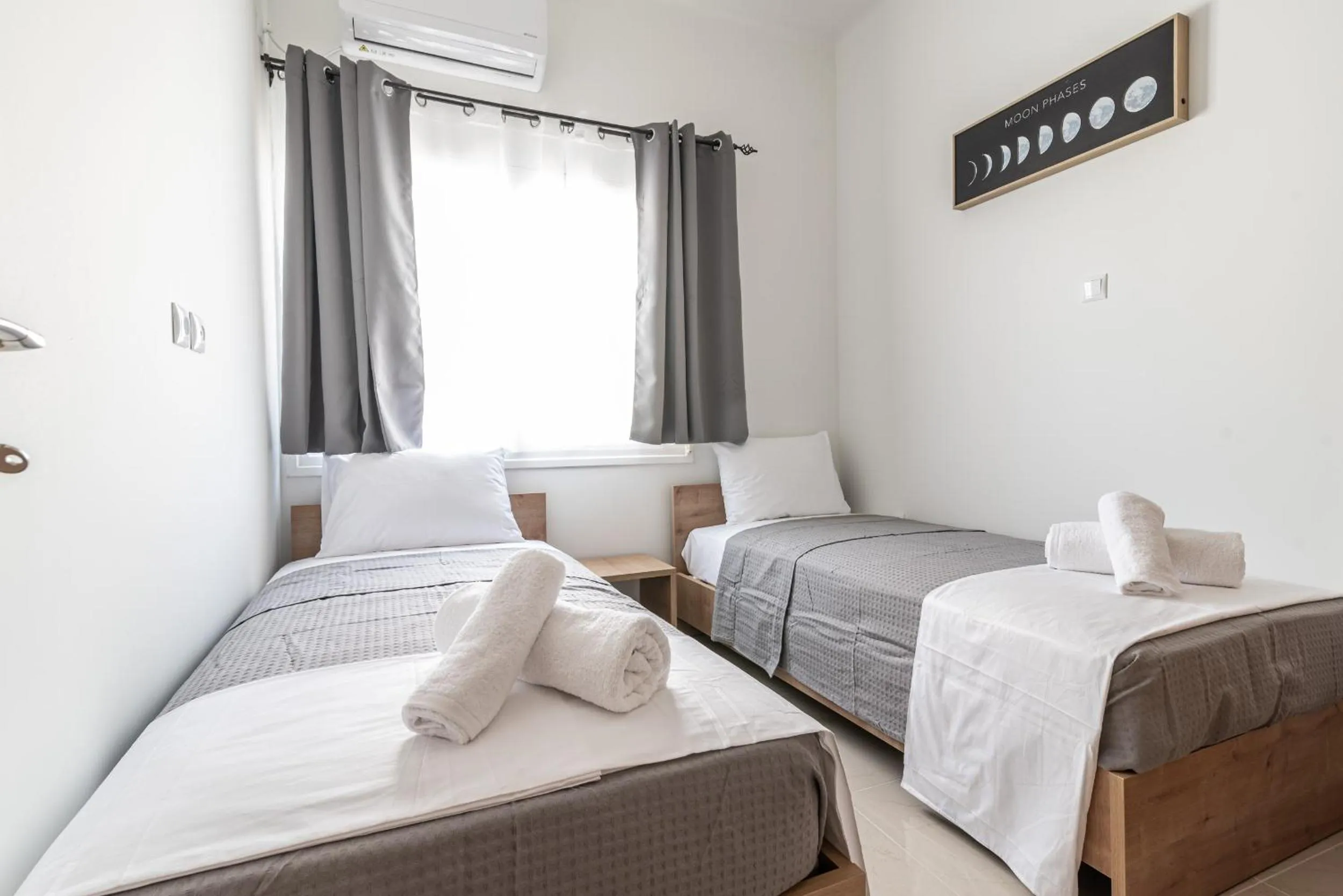 Bed in Blue Riviera villas & suites - Alimos 2