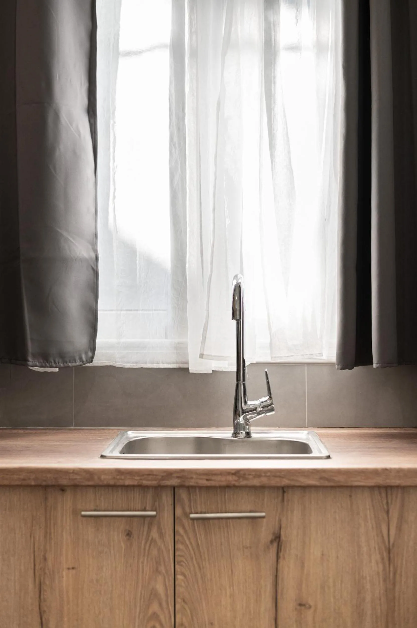 Kitchen or kitchenette in Blue Riviera villas & suites - Alimos 2