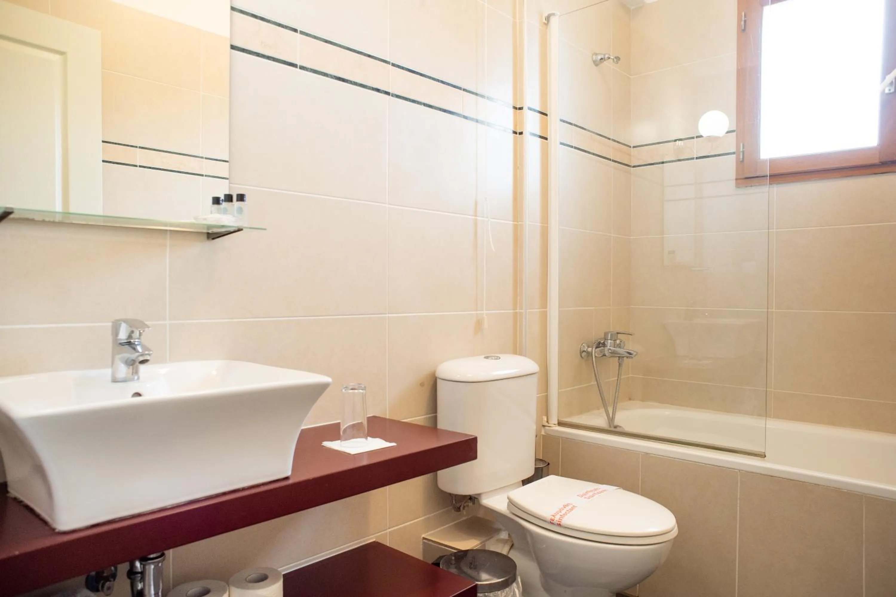 Bathroom in Lagou Raxi Country Hotel