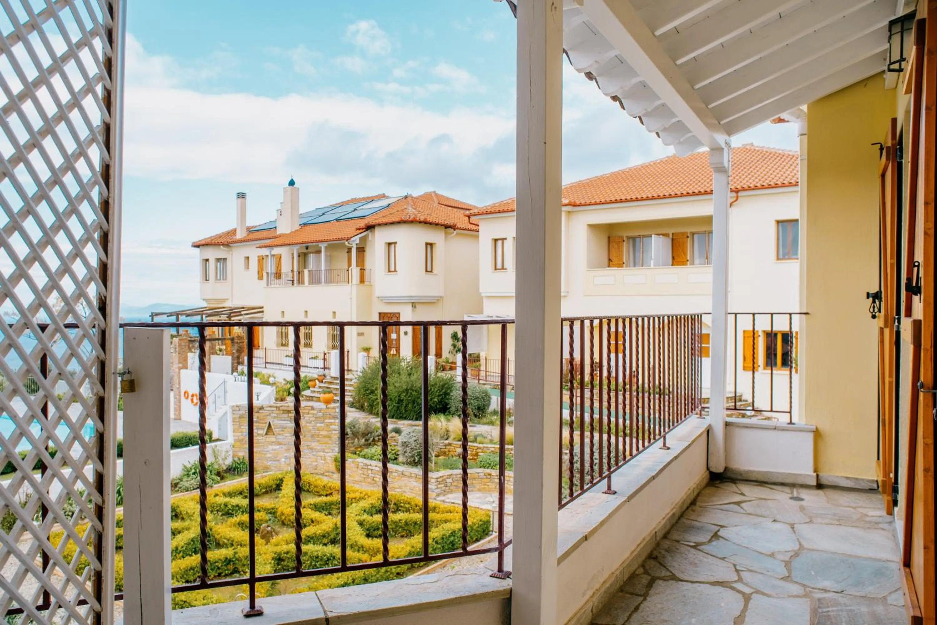 Lagou Raxi Country Hotel