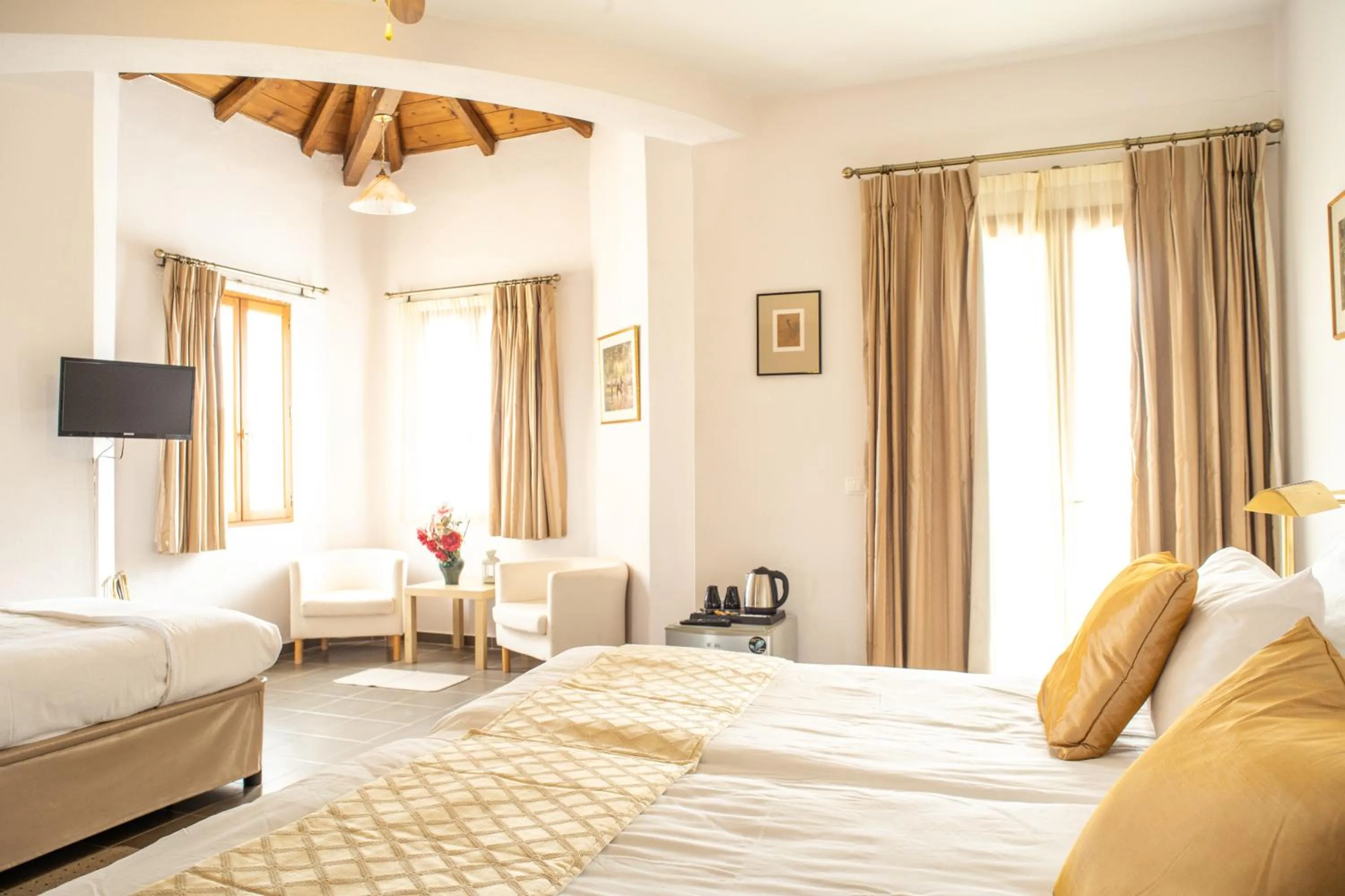 Bed in Lagou Raxi Country Hotel