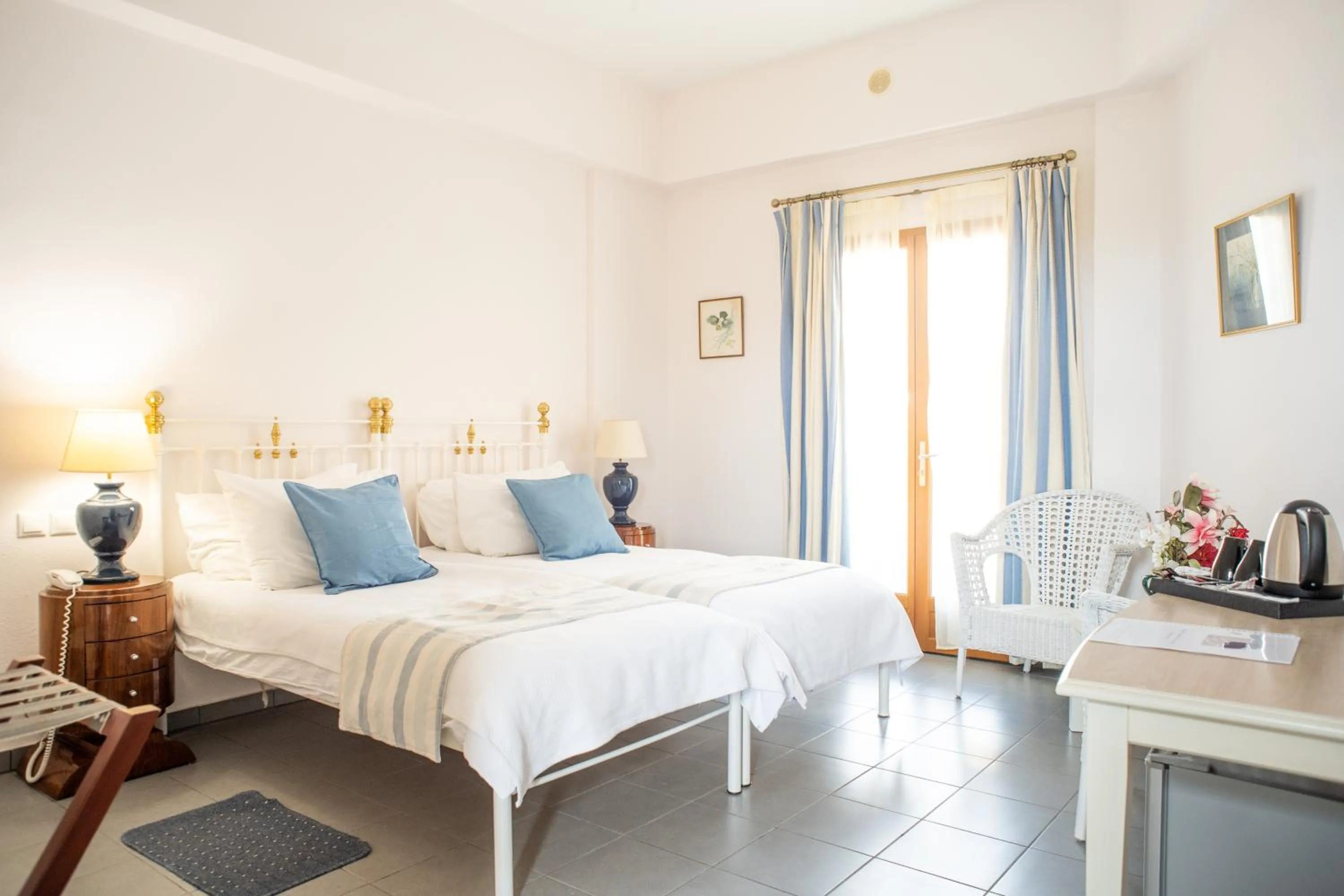 Bed in Lagou Raxi Country Hotel