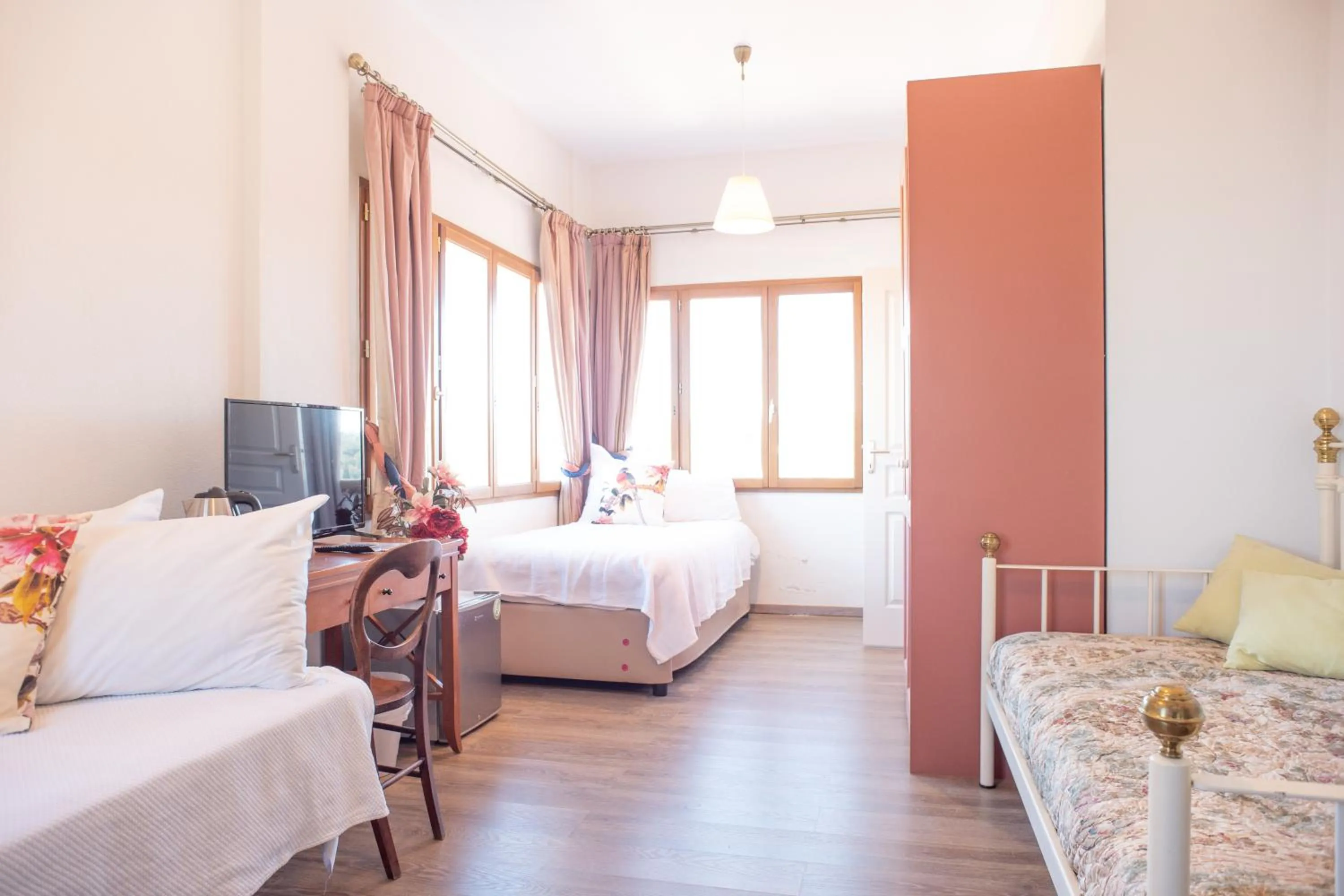 Bed in Lagou Raxi Country Hotel