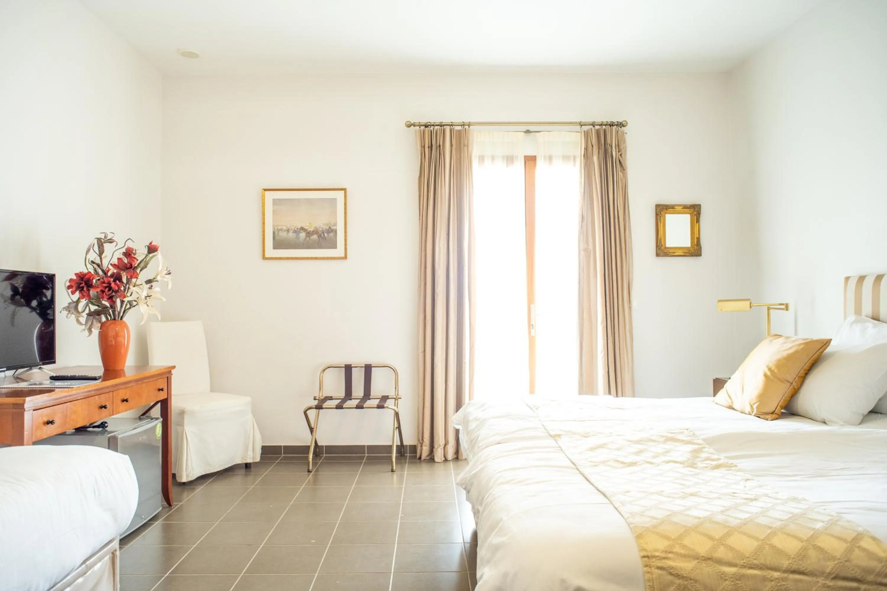 Bed in Lagou Raxi Country Hotel